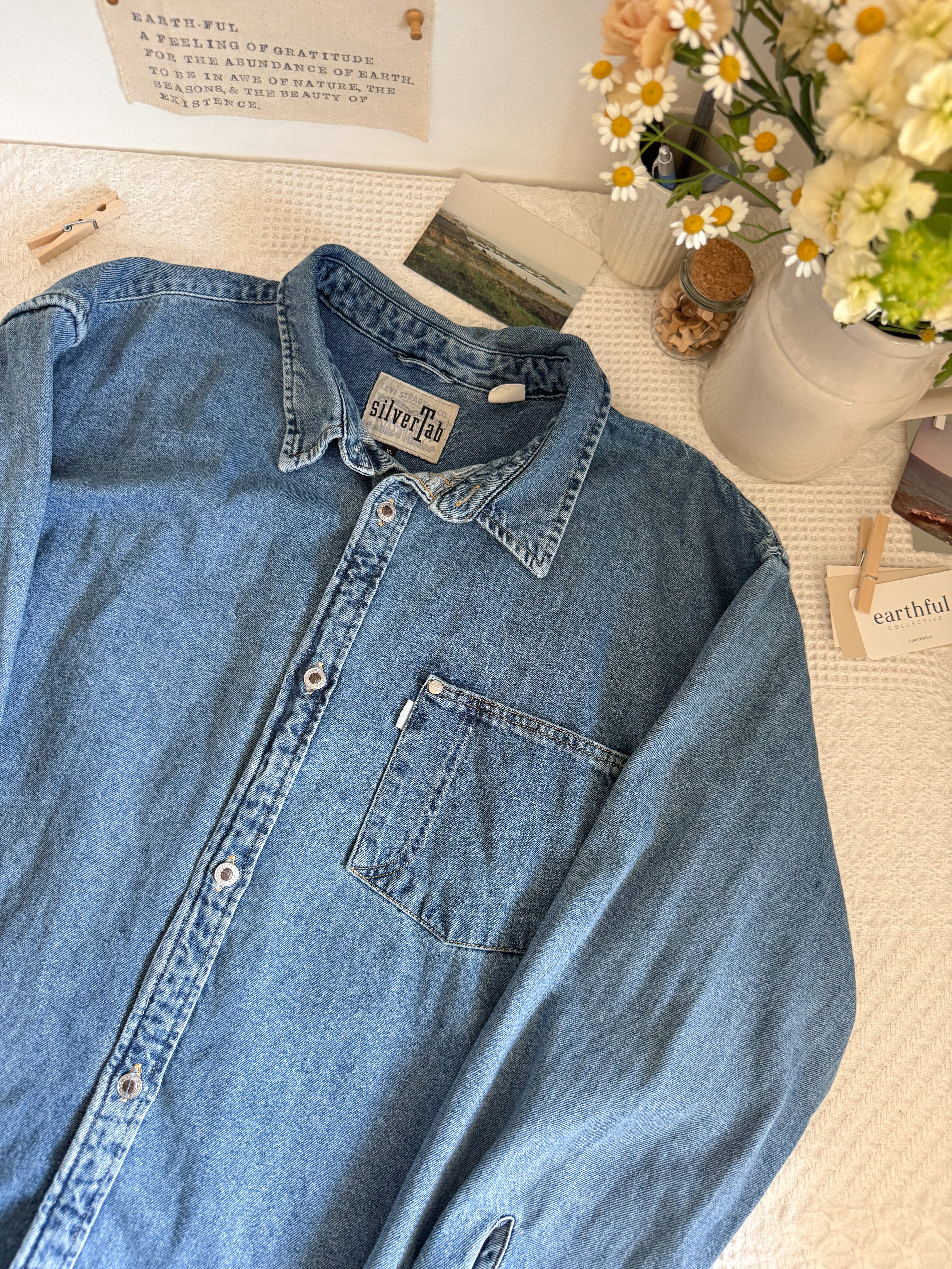 The Silver Tab Levi’s Denim Button Up (XL)