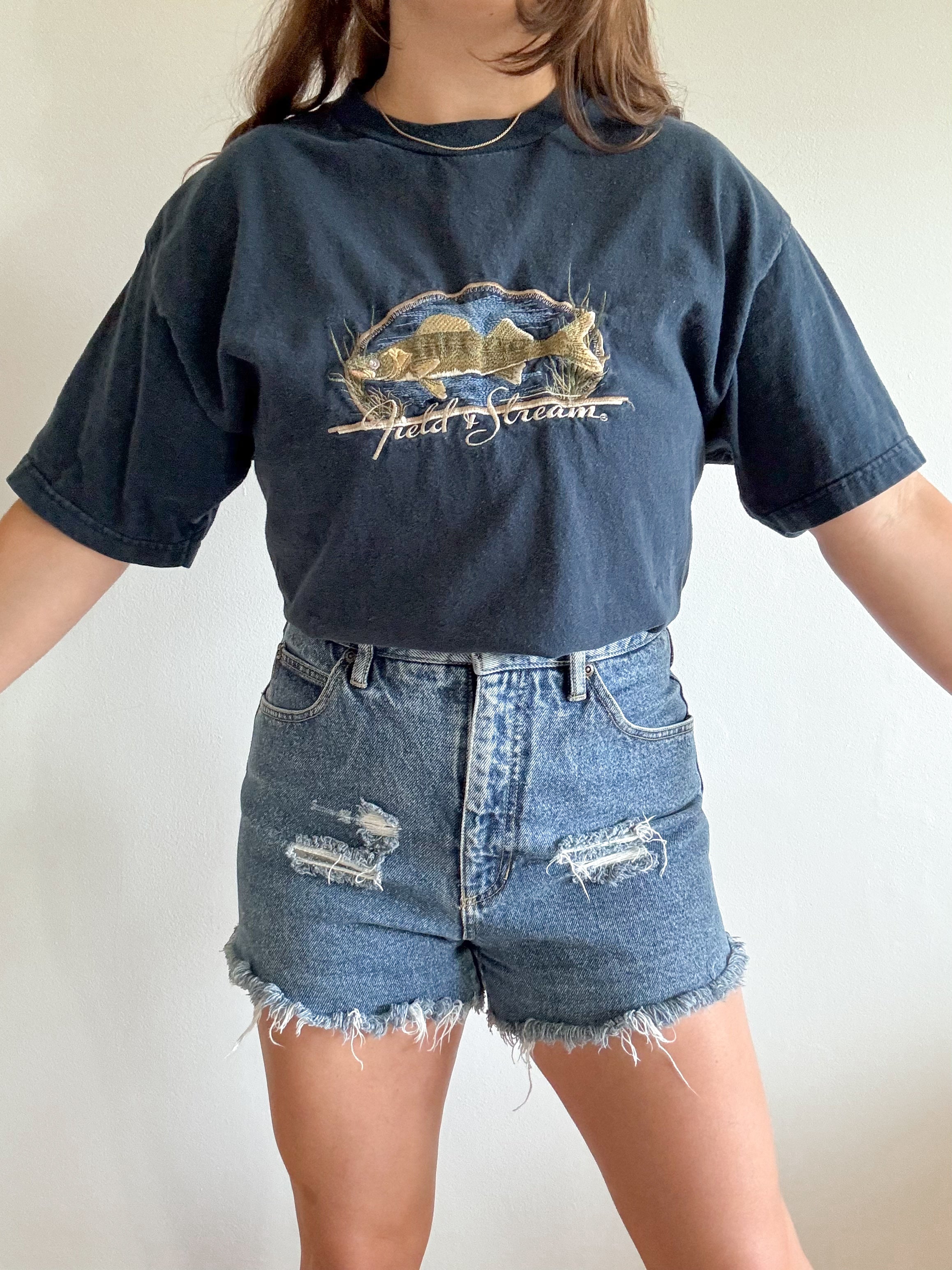 The Navy Walleye Tee (L)