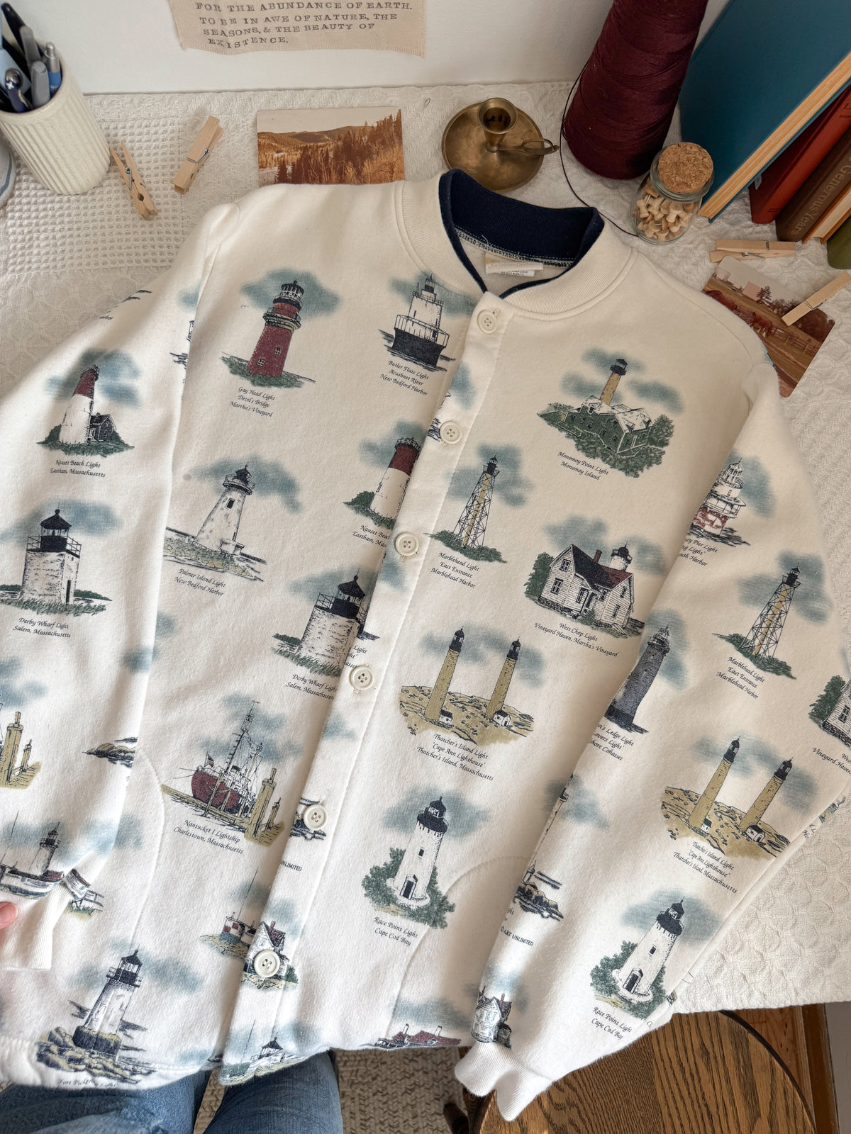 The East Coast Lighthouse Sweatshirt Cardigan (L)