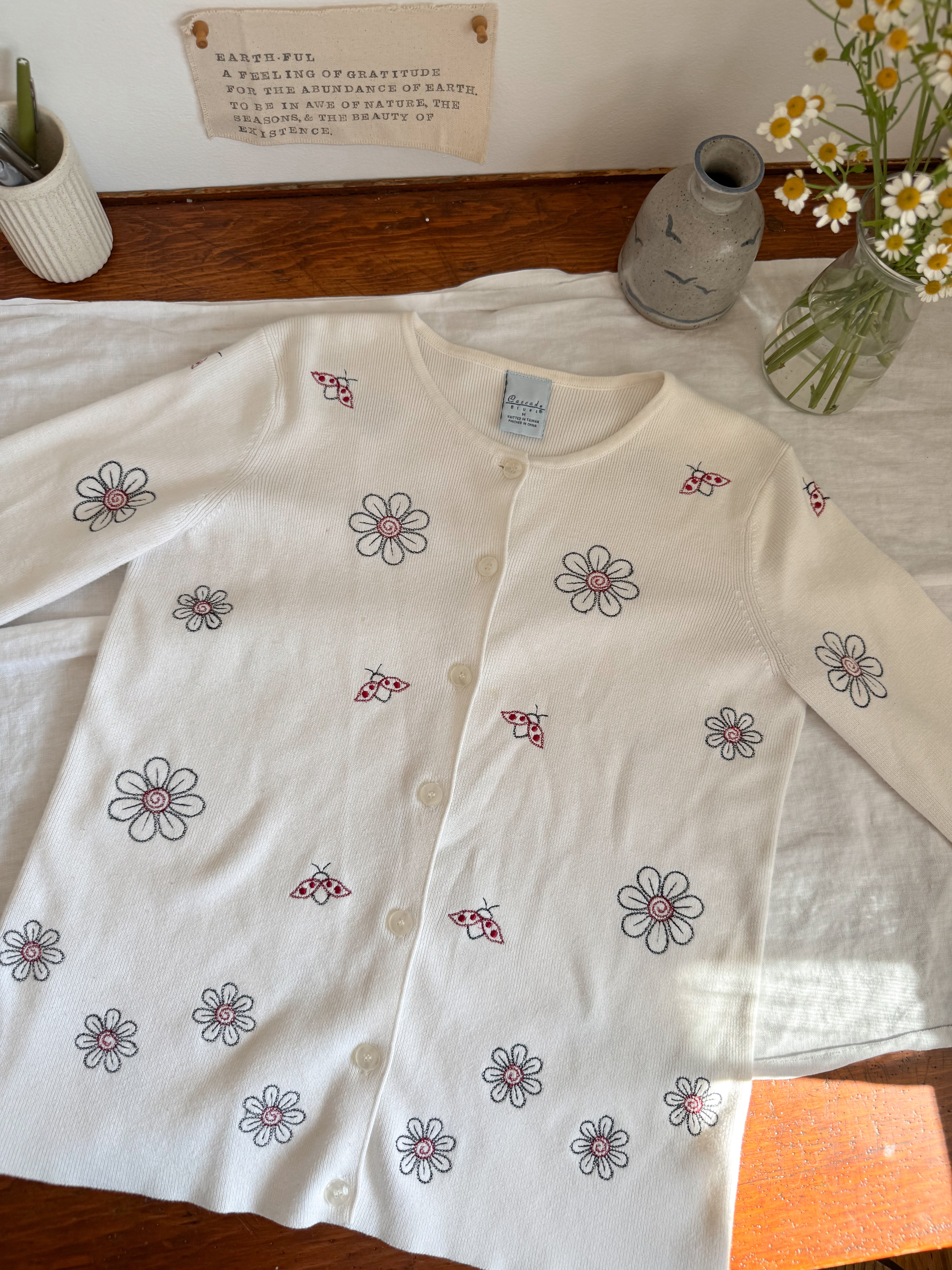The Ladybug Flower Cardigan (M)