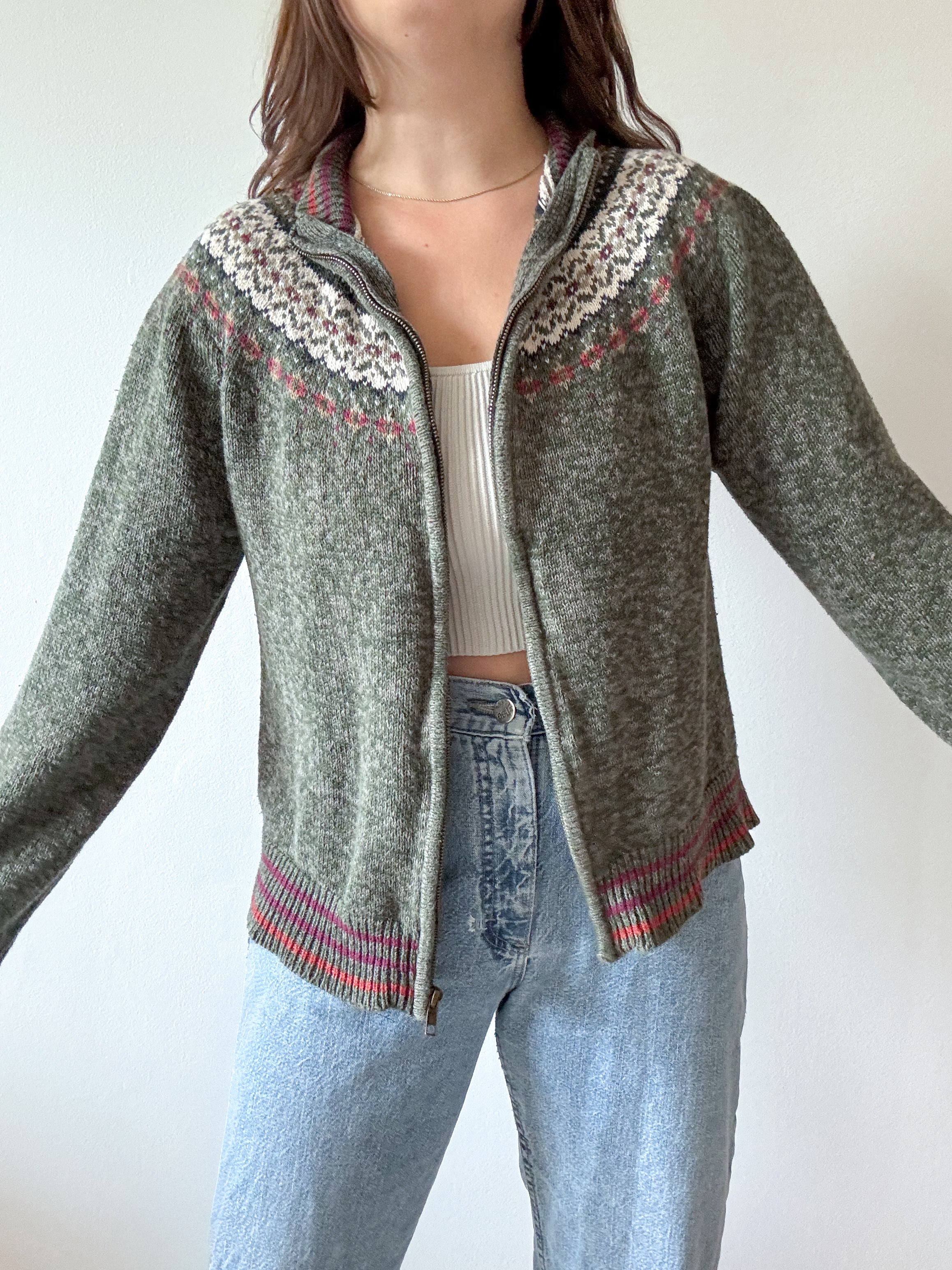 The Olive Heirloom Fair Isle Cardigan (M)