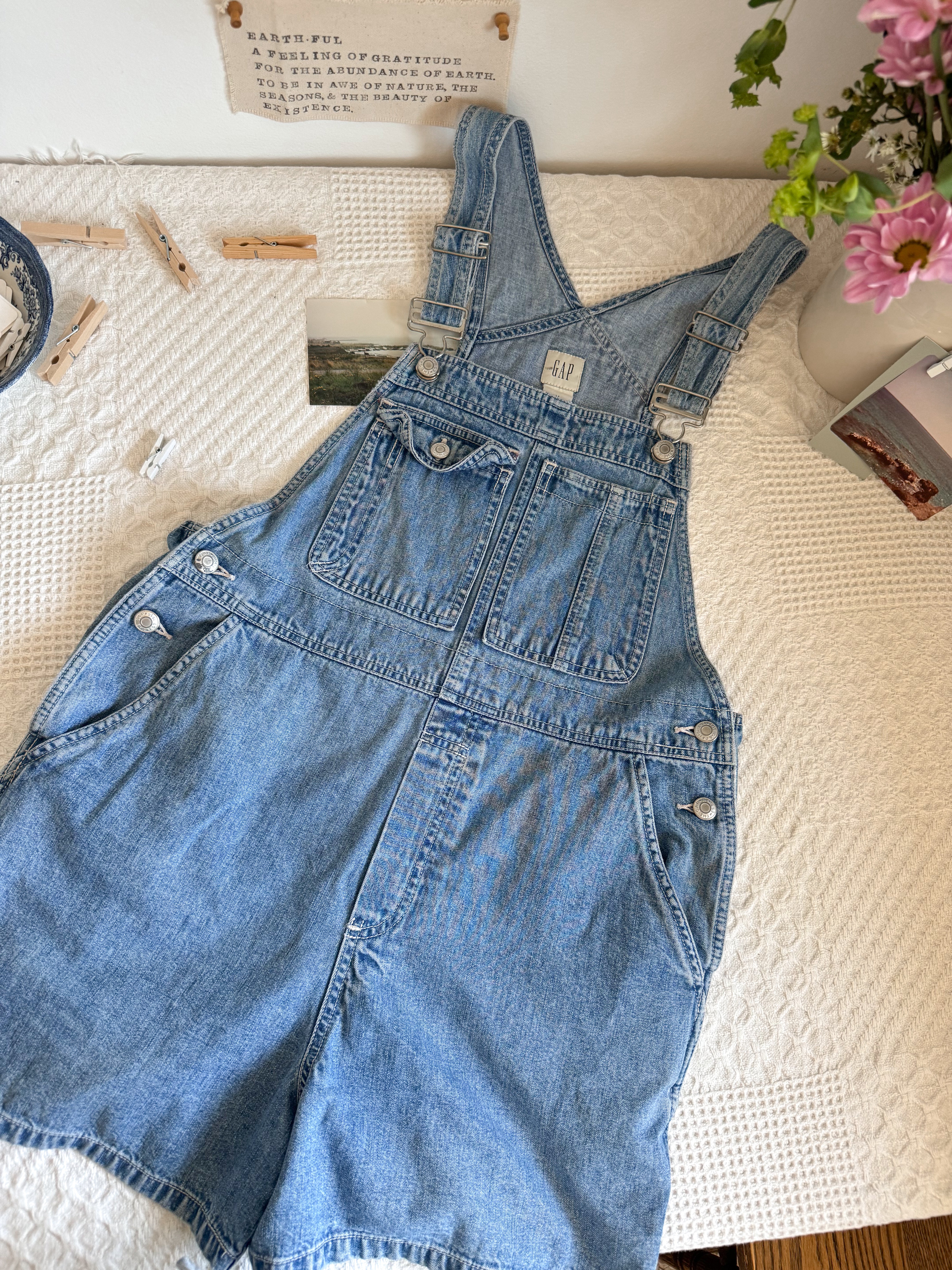 The Mid Wash Gap Overalls (M)