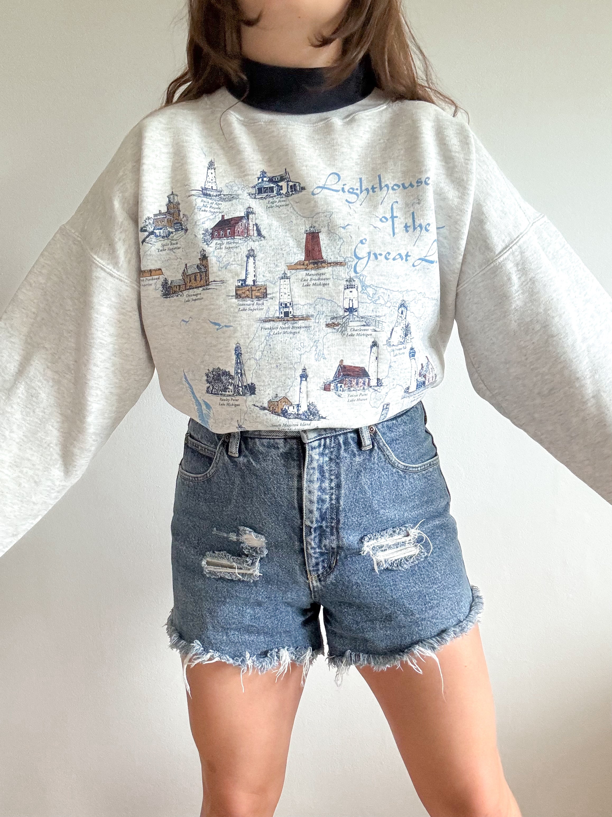 The Great Lakes Lighthouse Crewneck (XL)