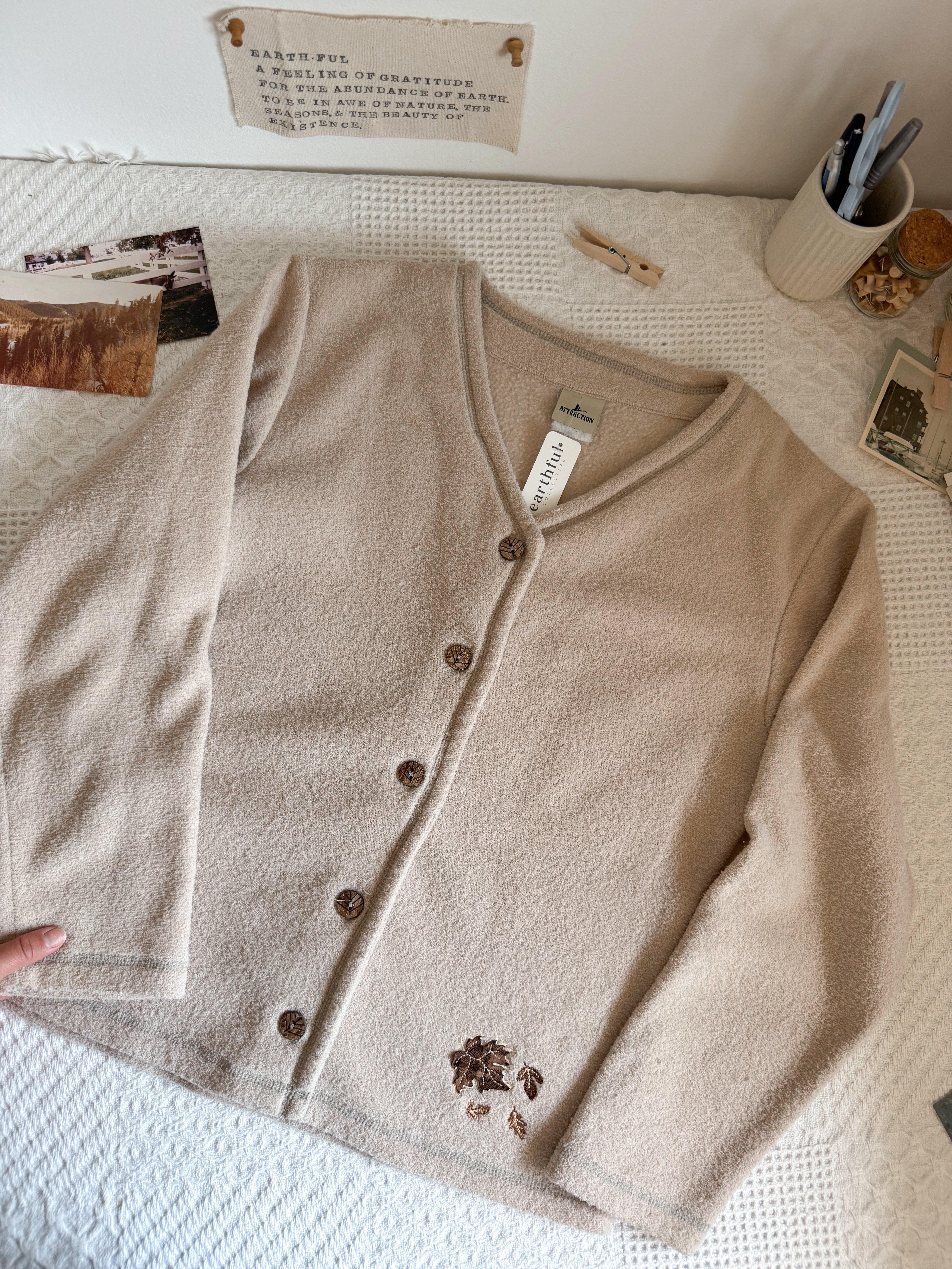 The Beige Subtle Leaf Cardigan (M)