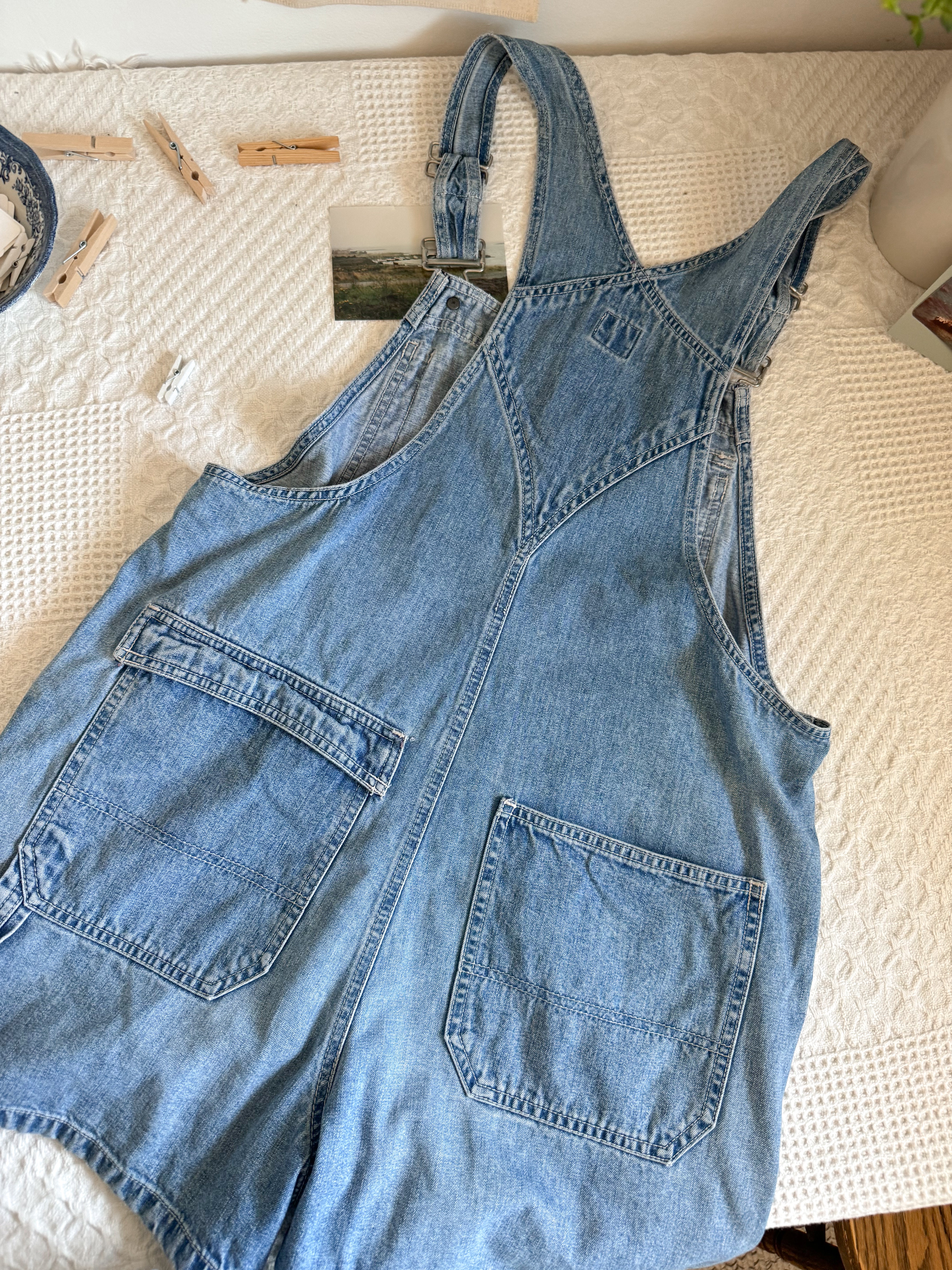 The Mid Wash Gap Overalls (M)