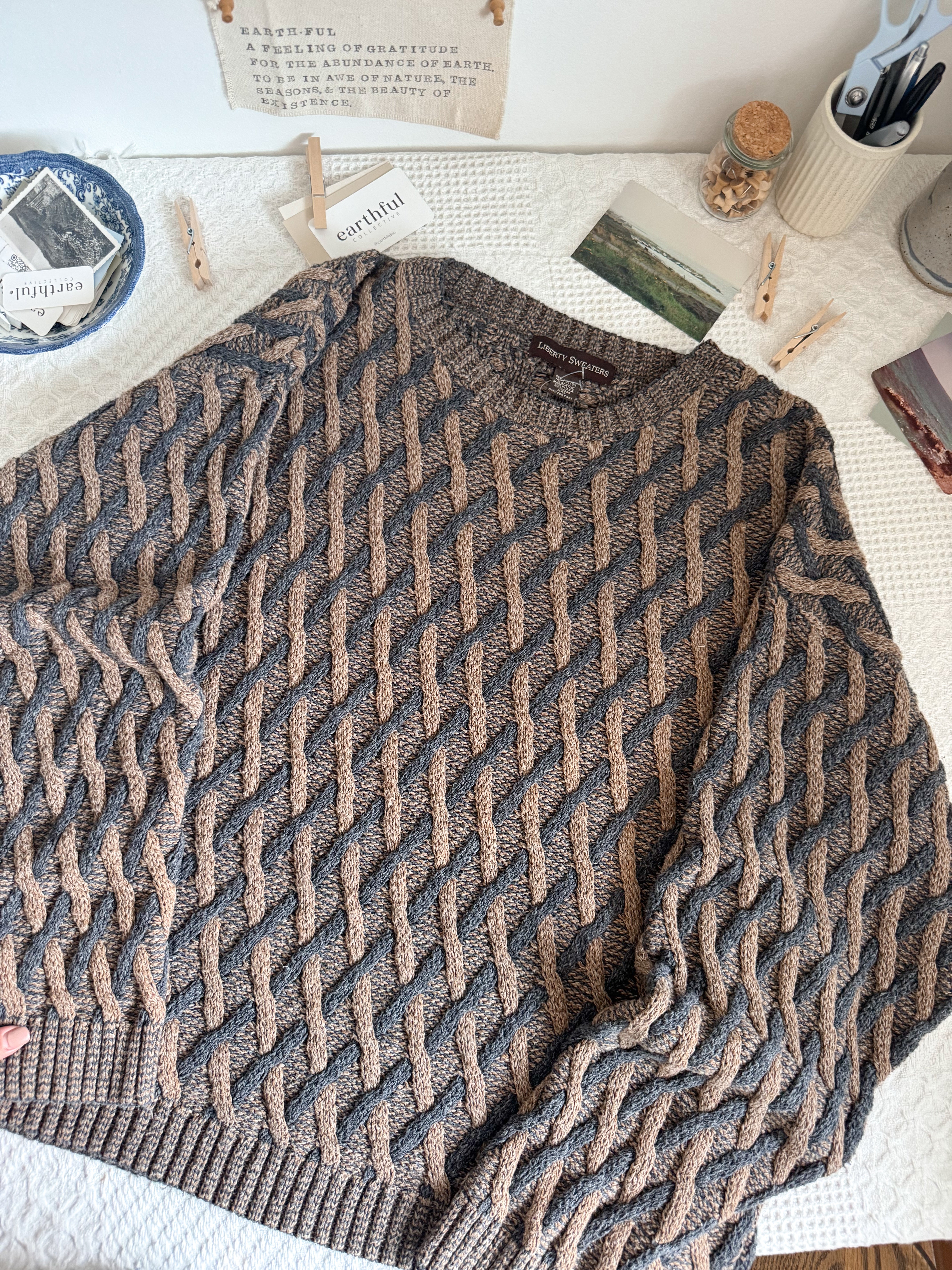 The Woven Neutral Sweater (XXL)