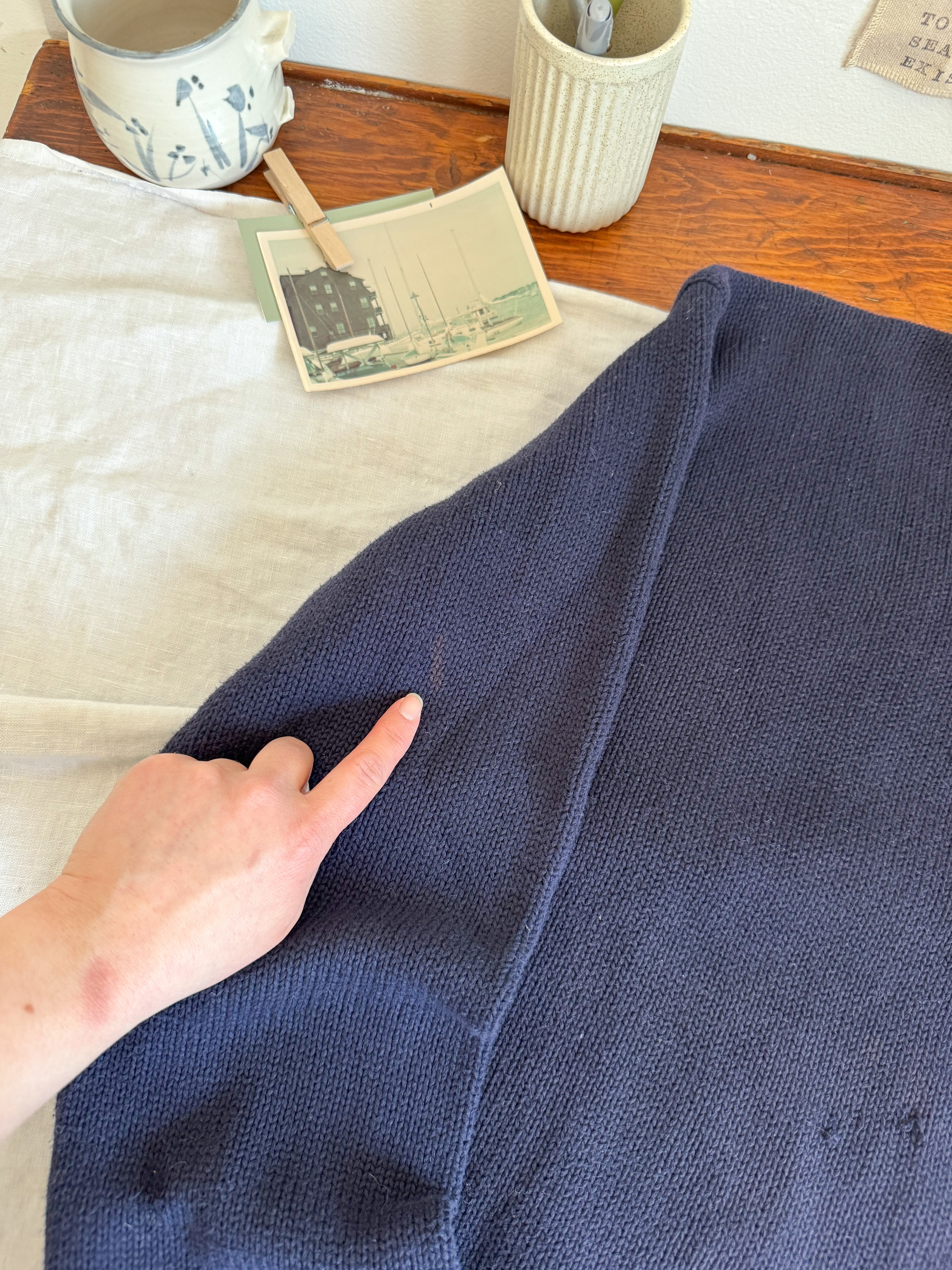 The Polo Navy V Neck Sweater (L)