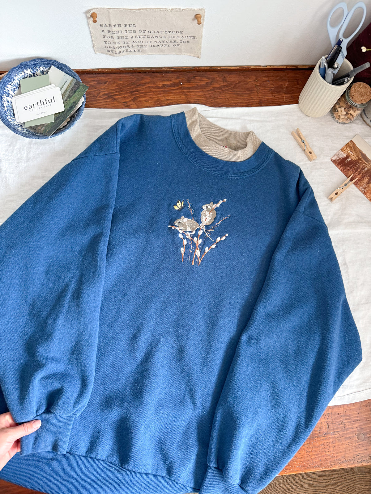 The Field Mouse Crewneck (L)