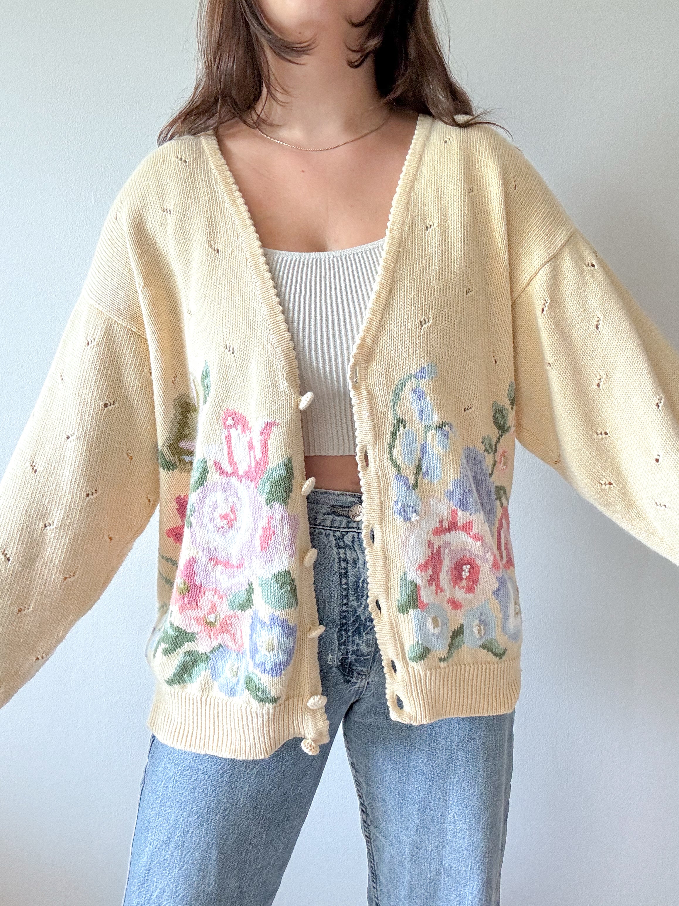 The Pale Yellow Floral Cardigan (L)