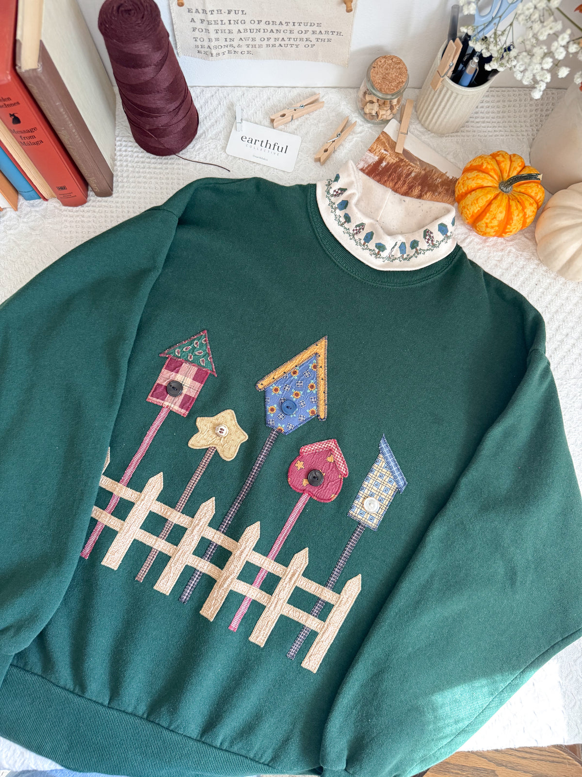 The Quilted Birdhouse Granny Crewneck (L)