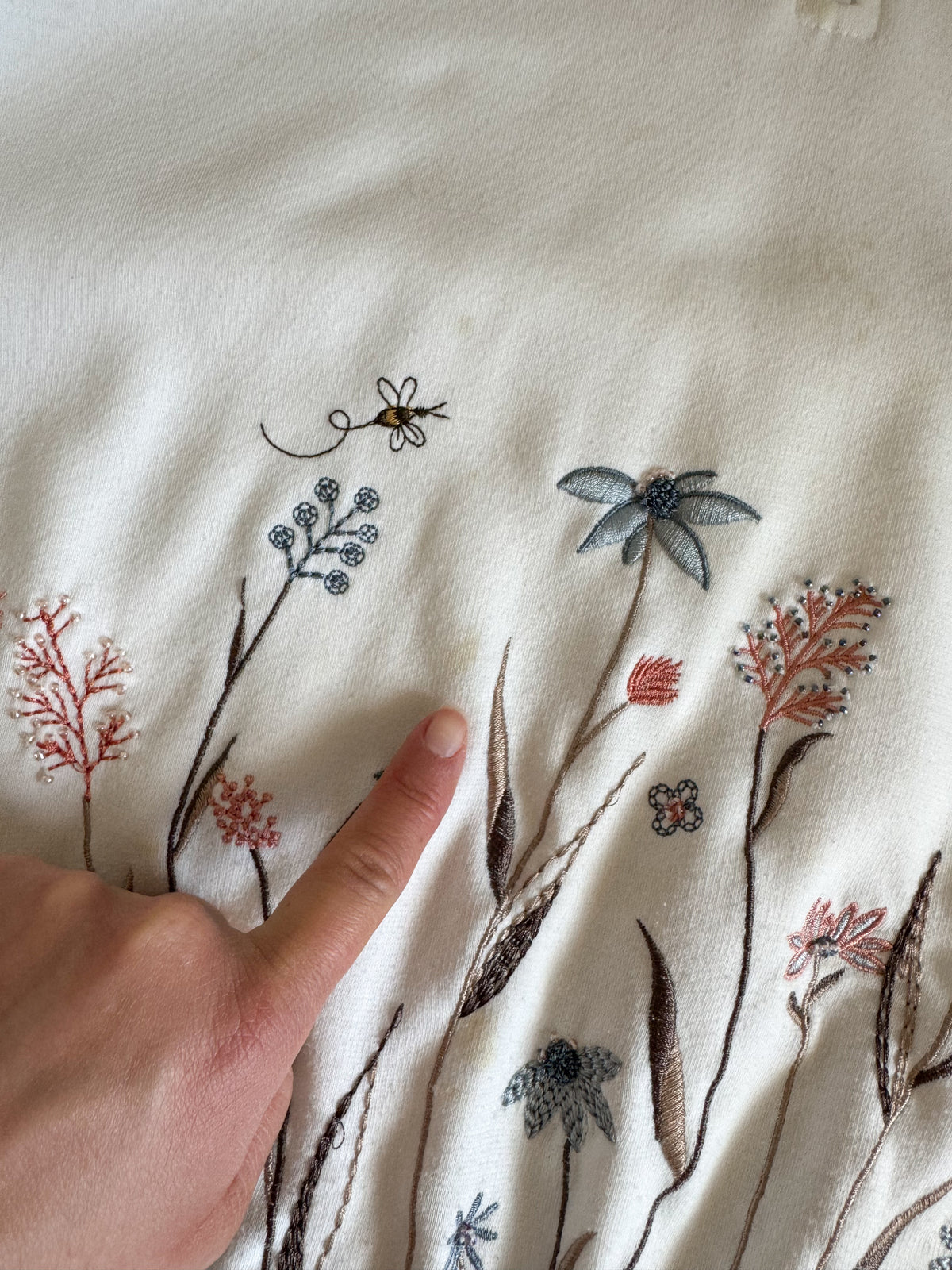 The Wildflower Bee Quarter Zip (L)