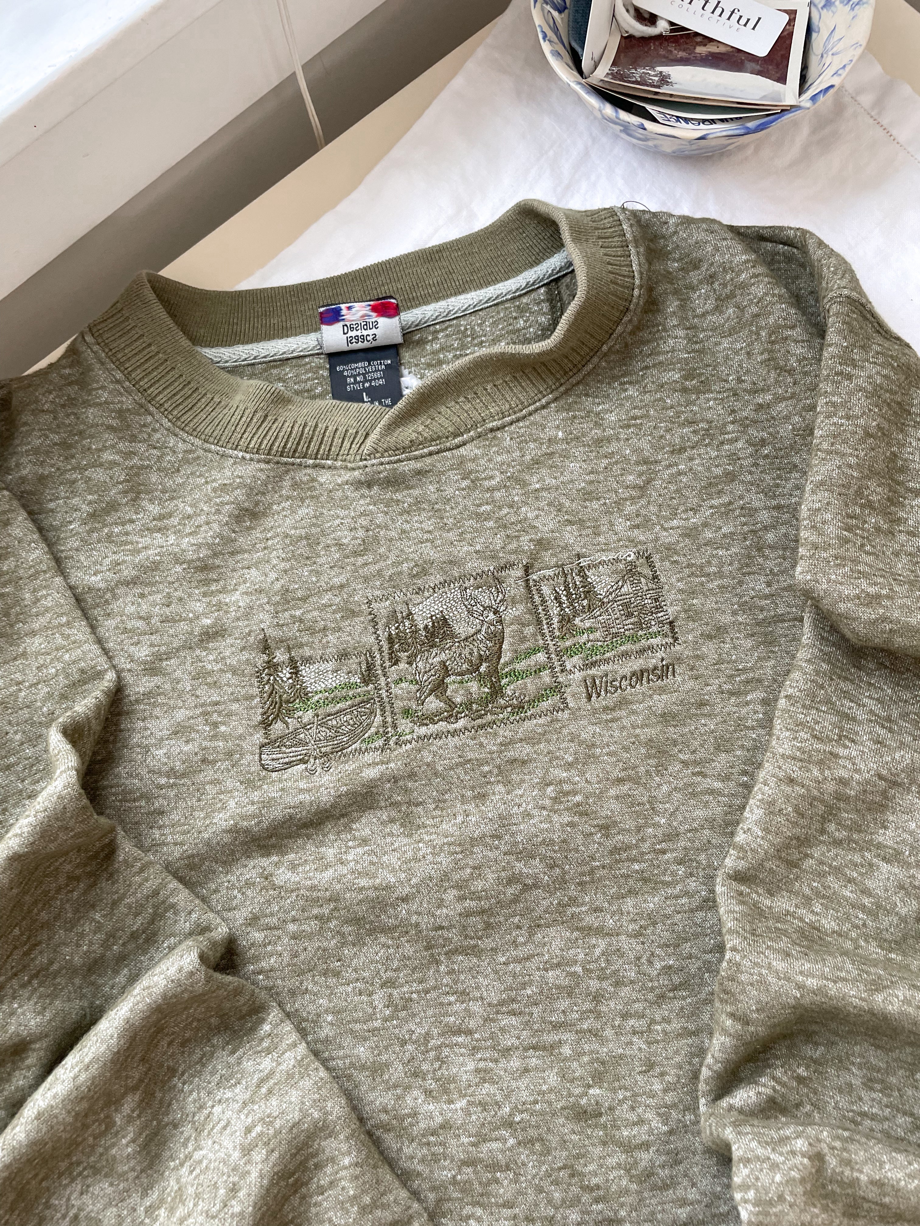 The Woodsy Wisconsin Crewneck (L)