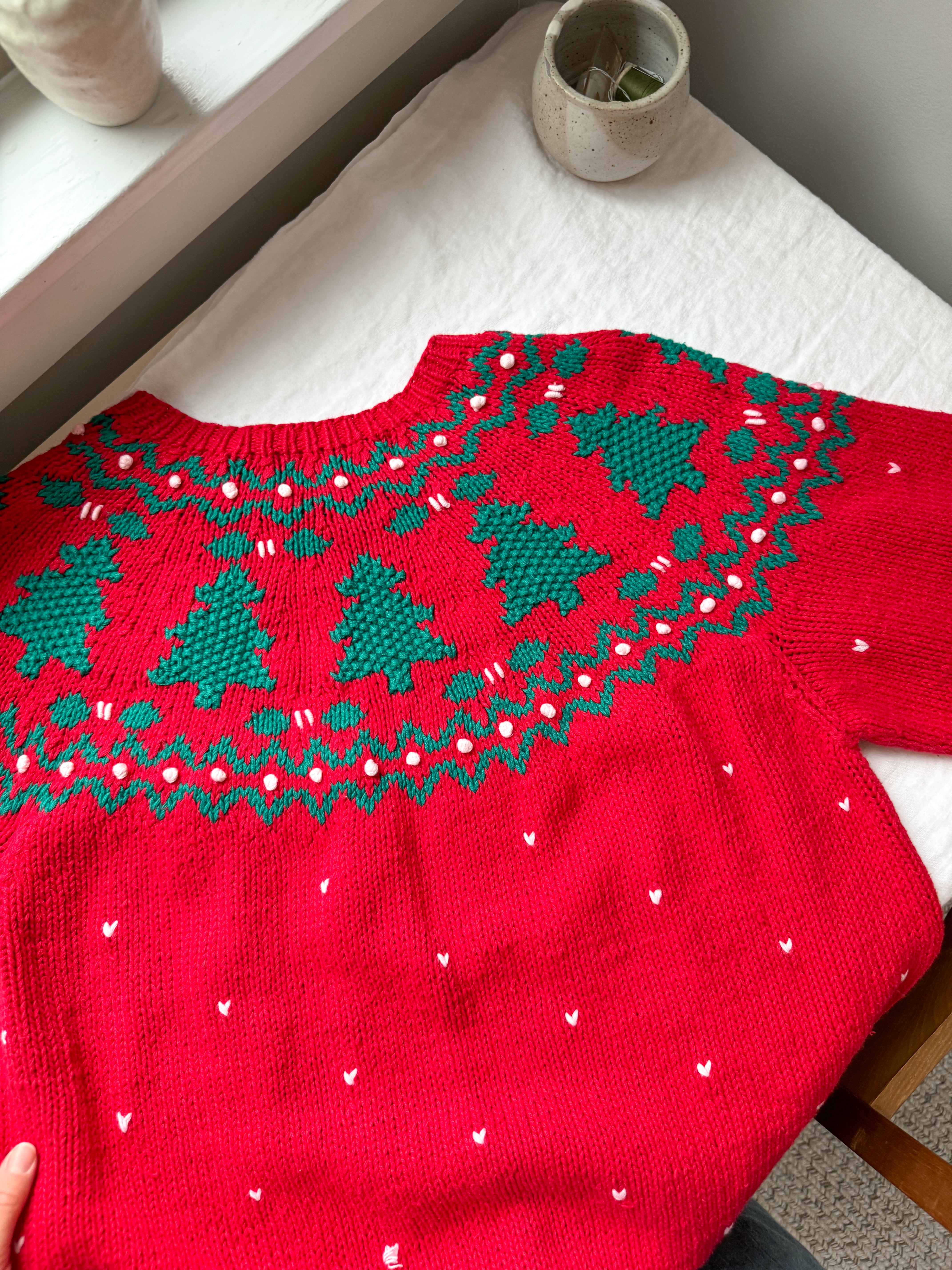 The Fair Isle Christmas Tree Sweater (L)