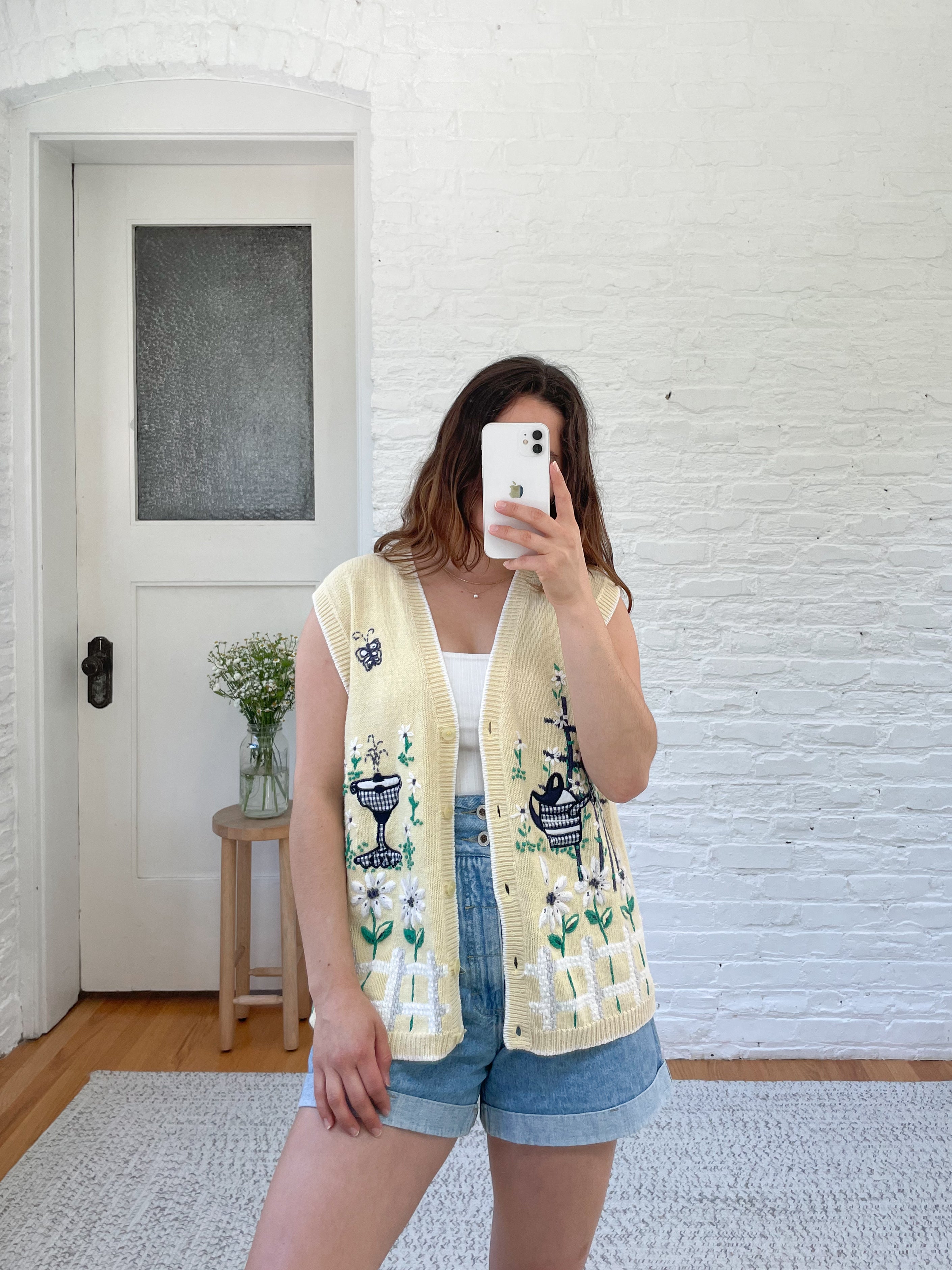 The Pale Yellow Garden Sweater Vest (L)