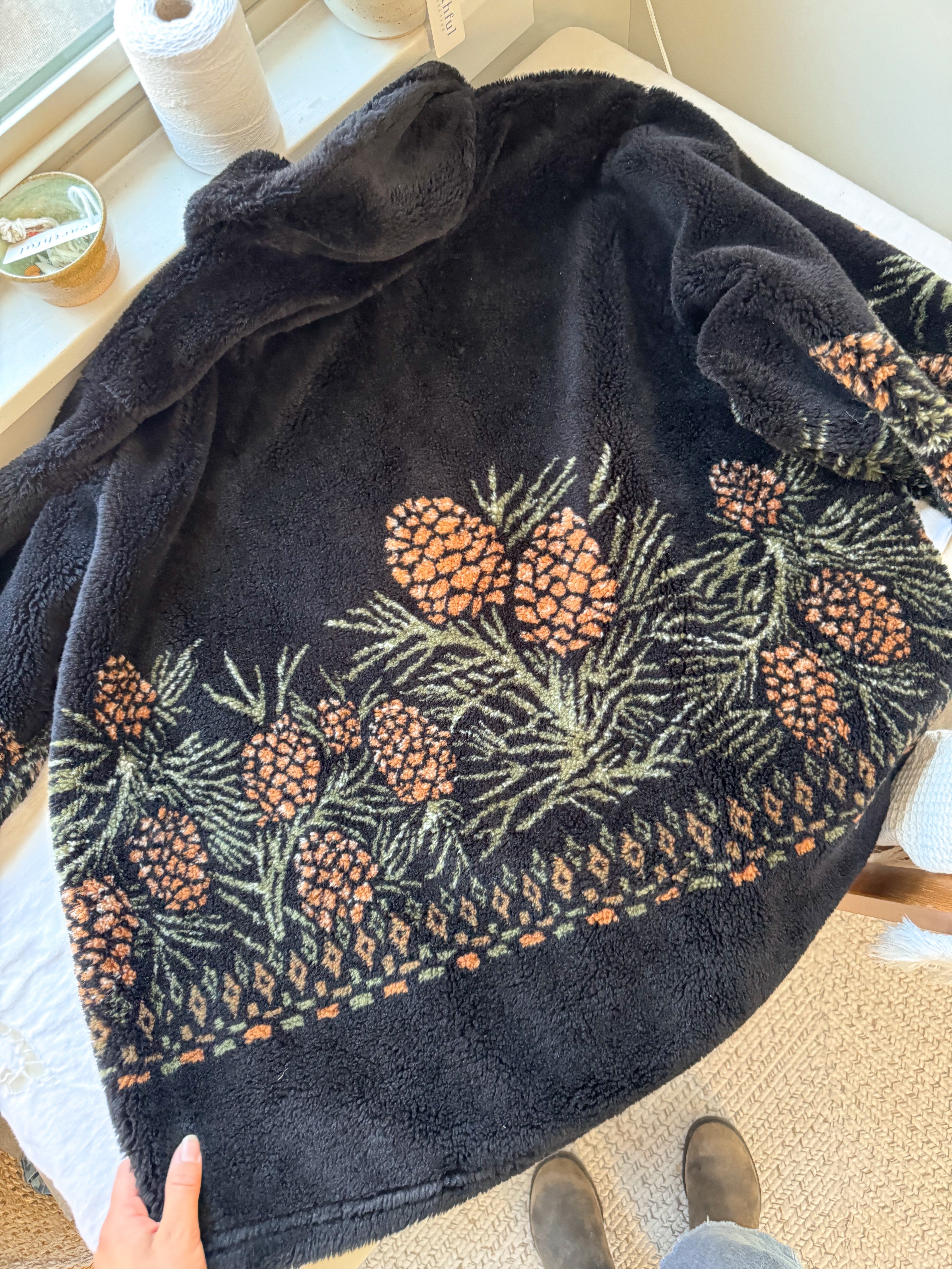 The Fuzzy Black Pinecone Fleece (XL)