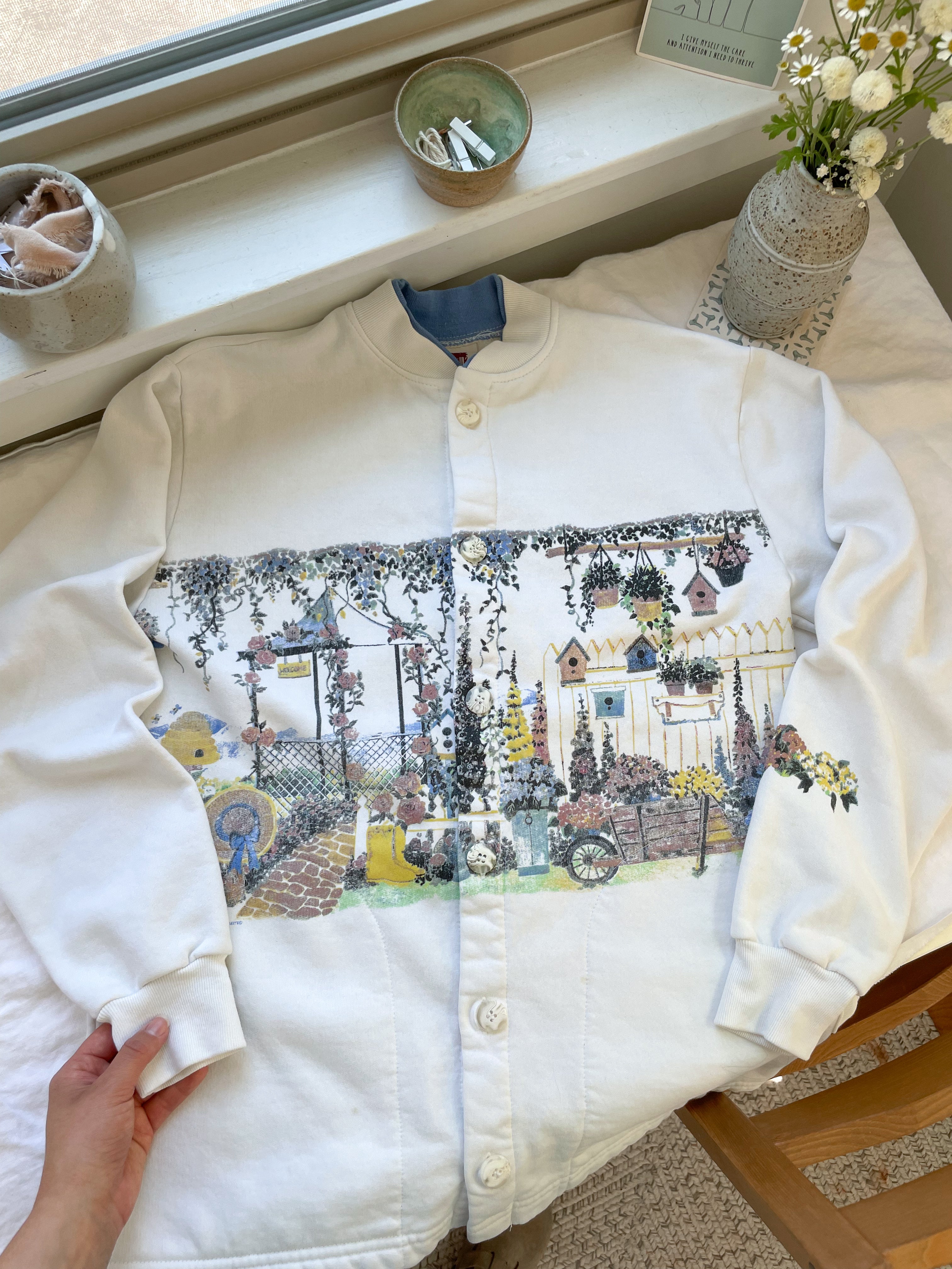 The Birdhouse Garden Sweatshirt Cardigan (S)