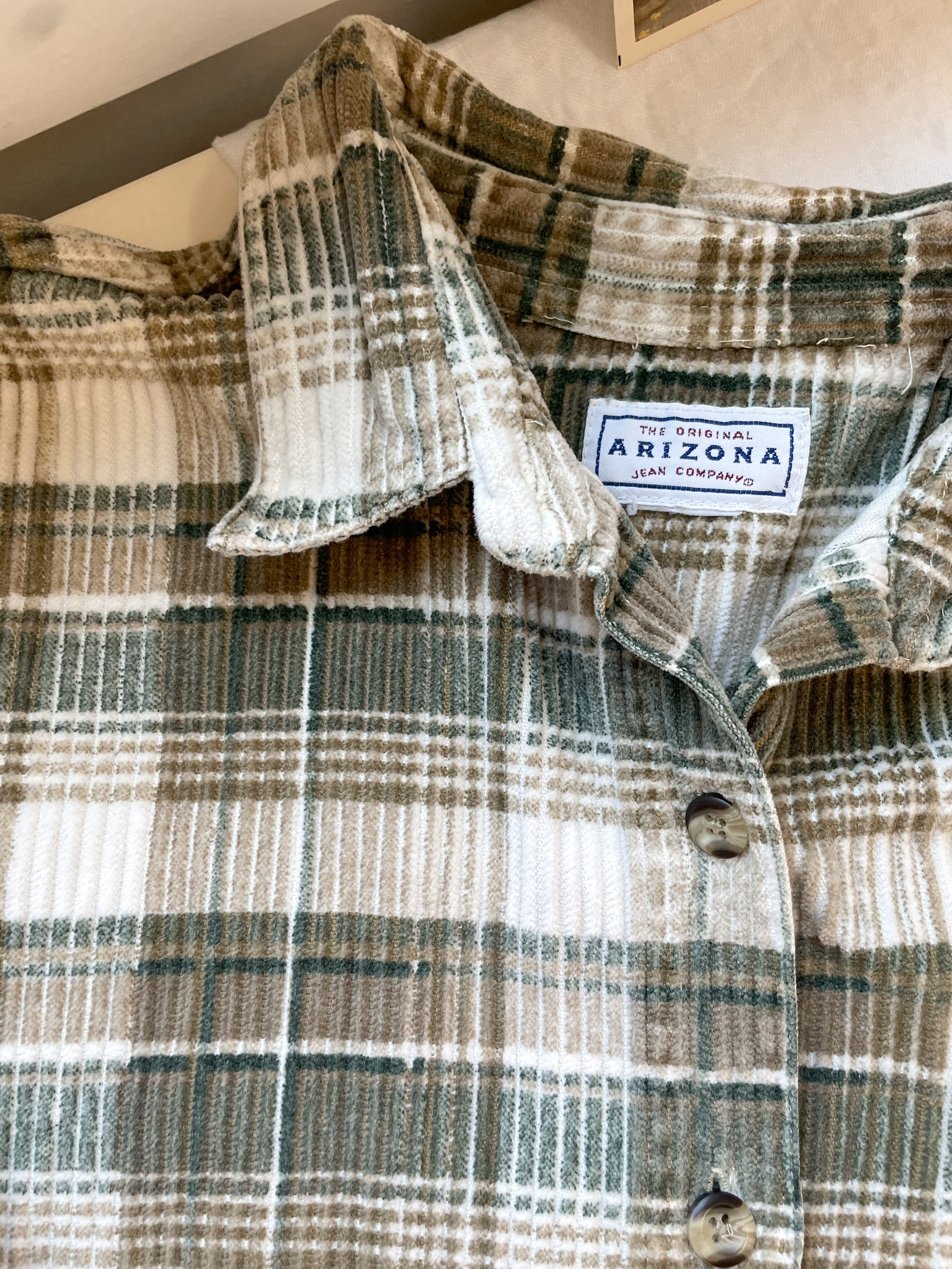 The Pine Corduroy Button Up (XL)