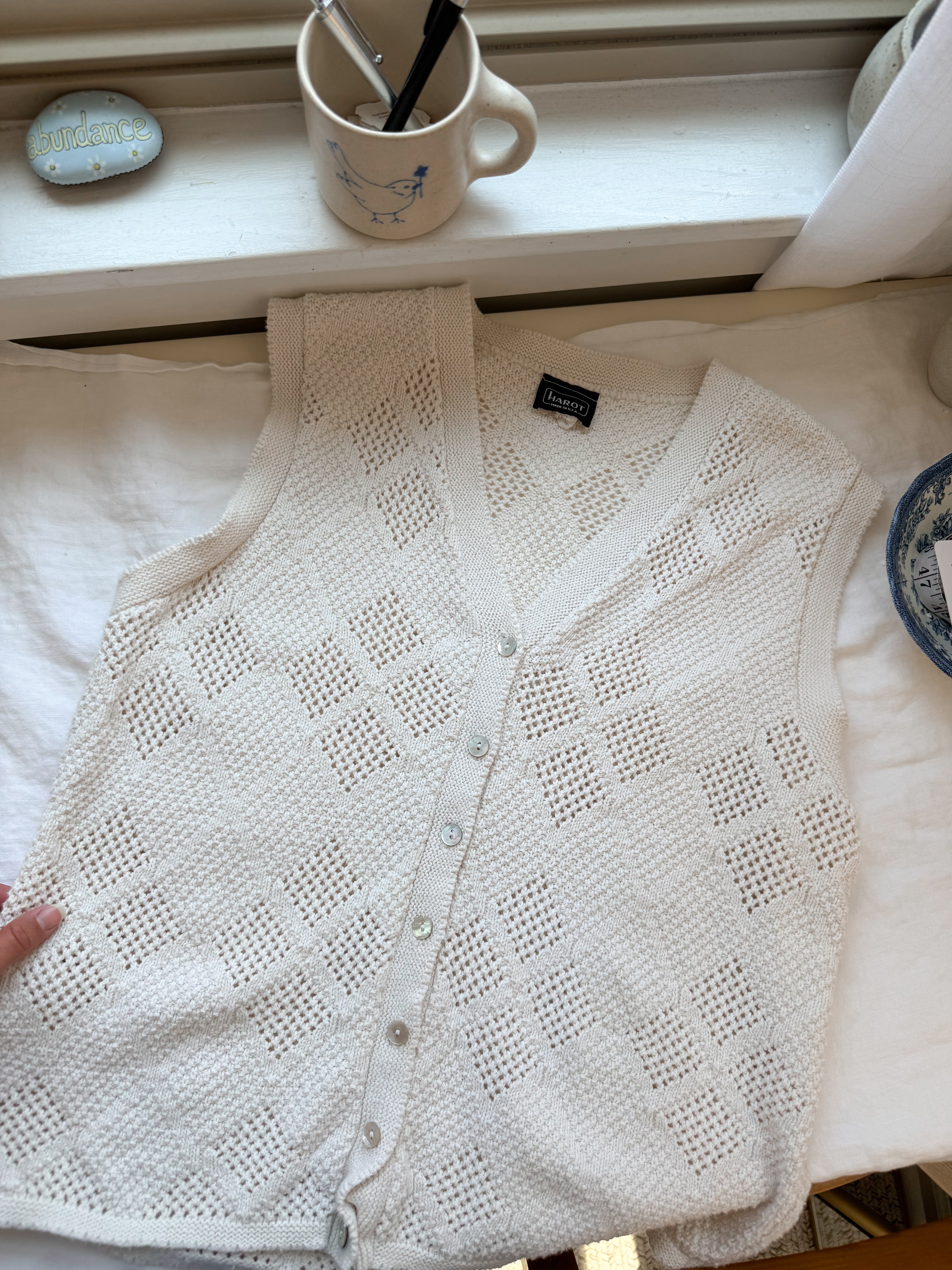 The Crochet Shell Vest (M)
