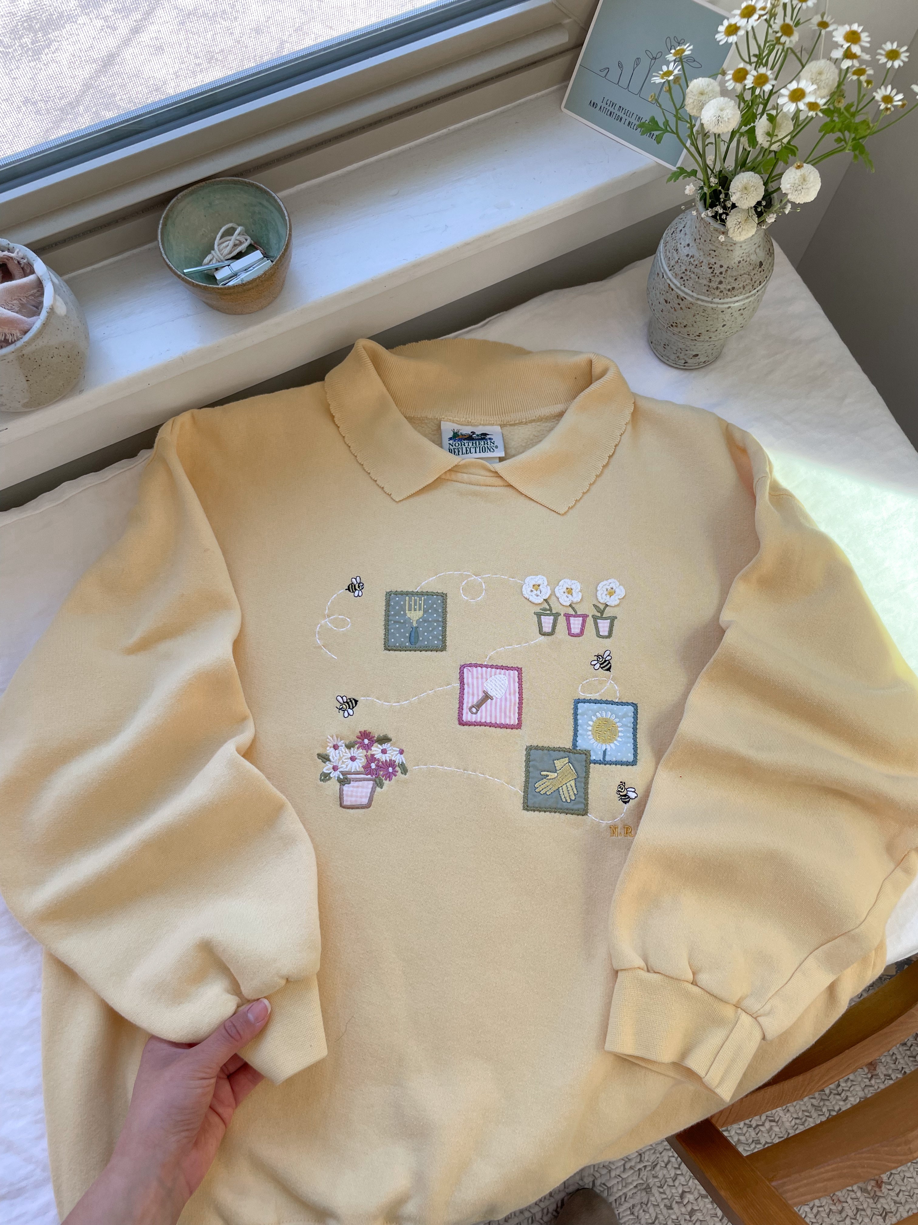 The Yellow Collared Garden Crewneck (M)