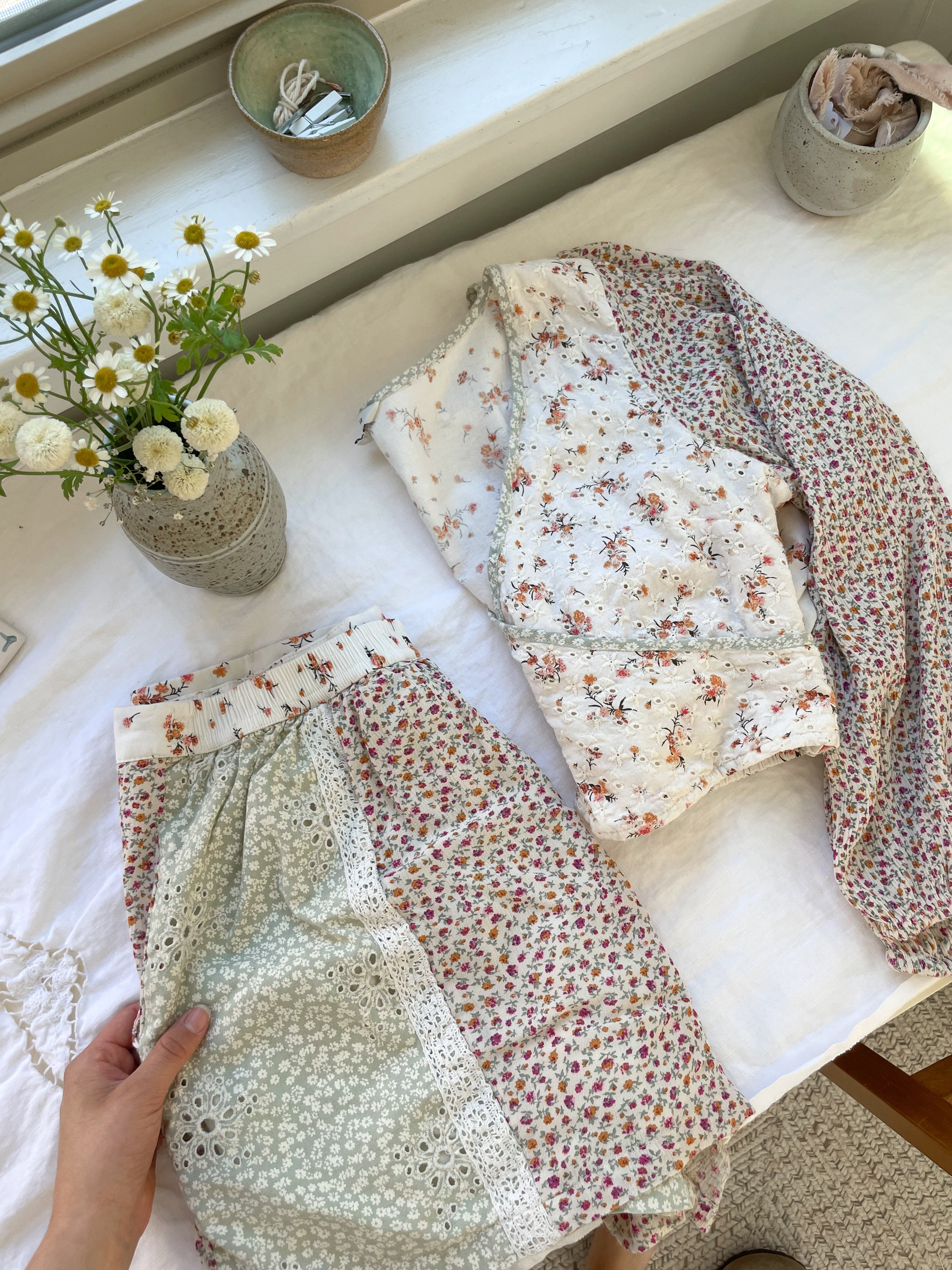 The Floral Eyelet Patchwork Set (M)