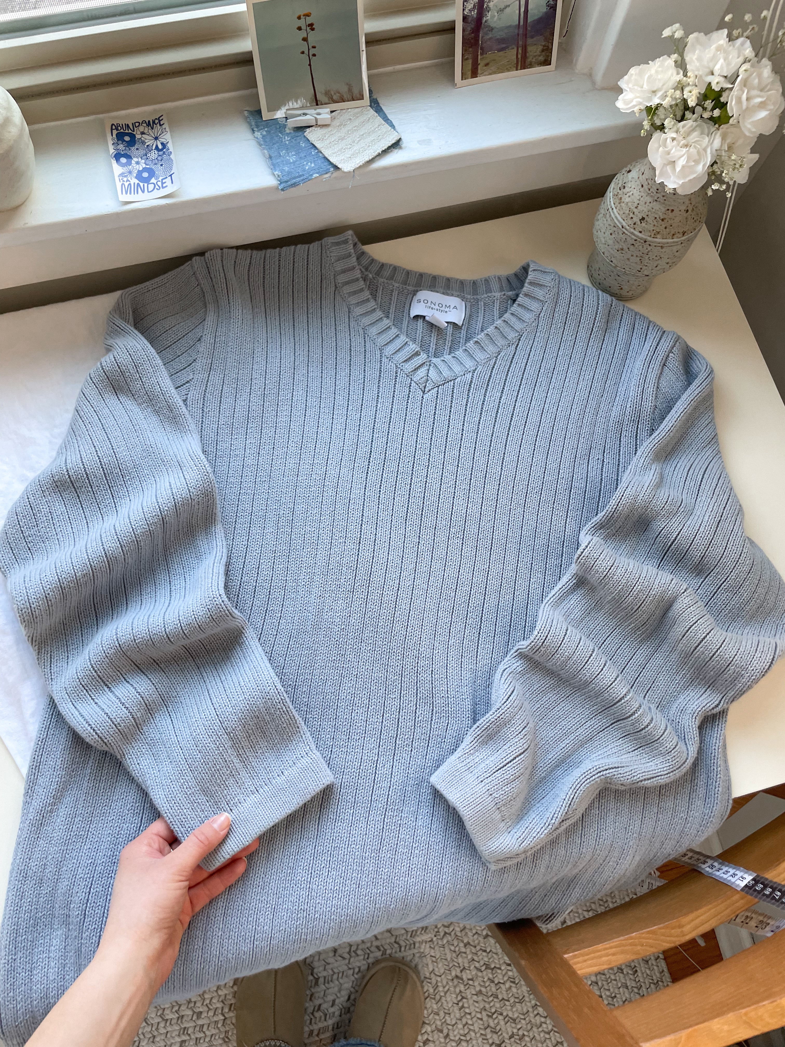 The Greyish Blue Ribbed Sweater (L)