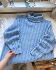 The Colombia Blue Turtle Neck Sweater (L)