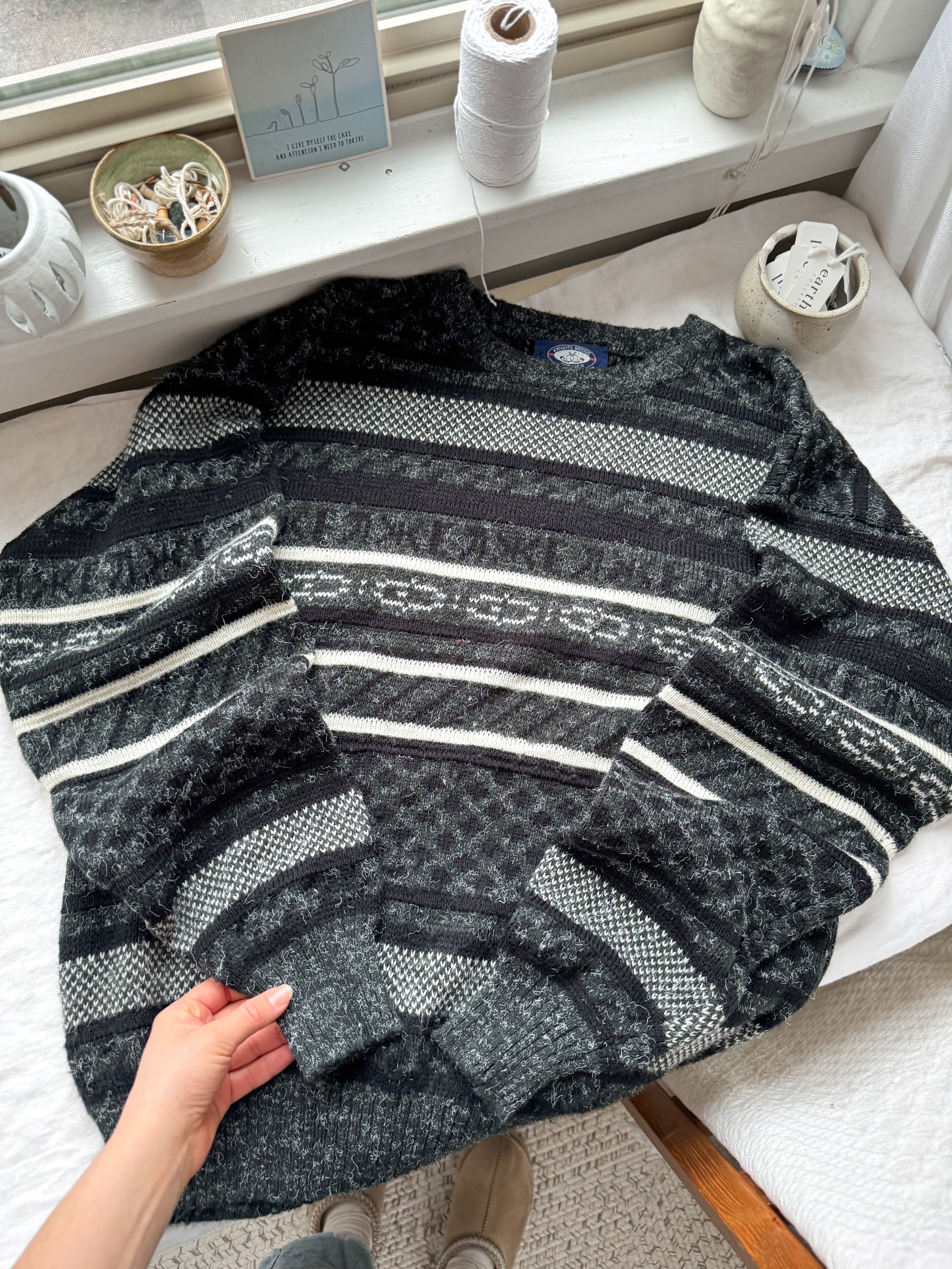 The Moody Market Sweater (L)