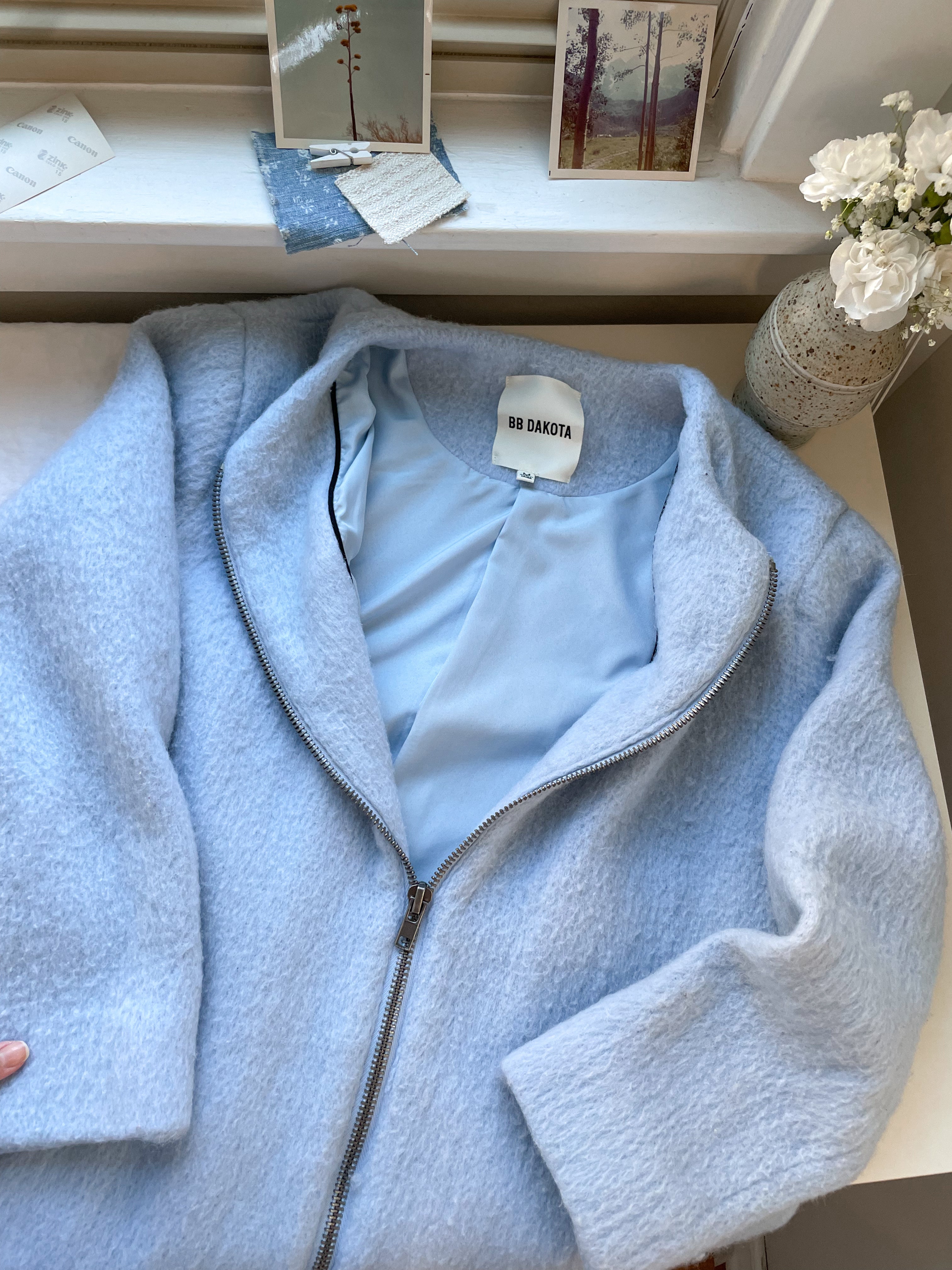 The Fuzzy Blue Zip Up Chore Coat (M)