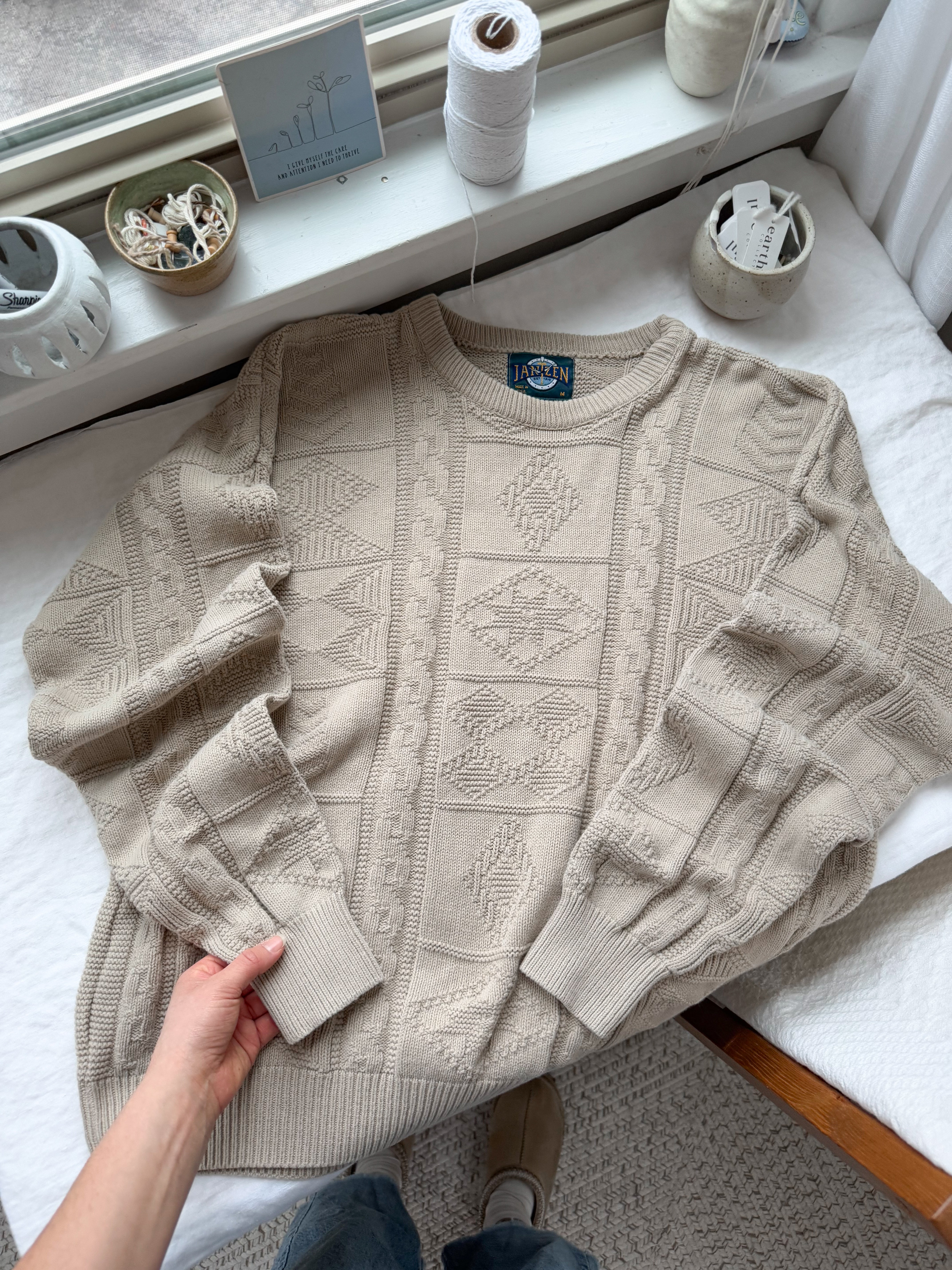 The Oatmeal Textured Sweater (M)