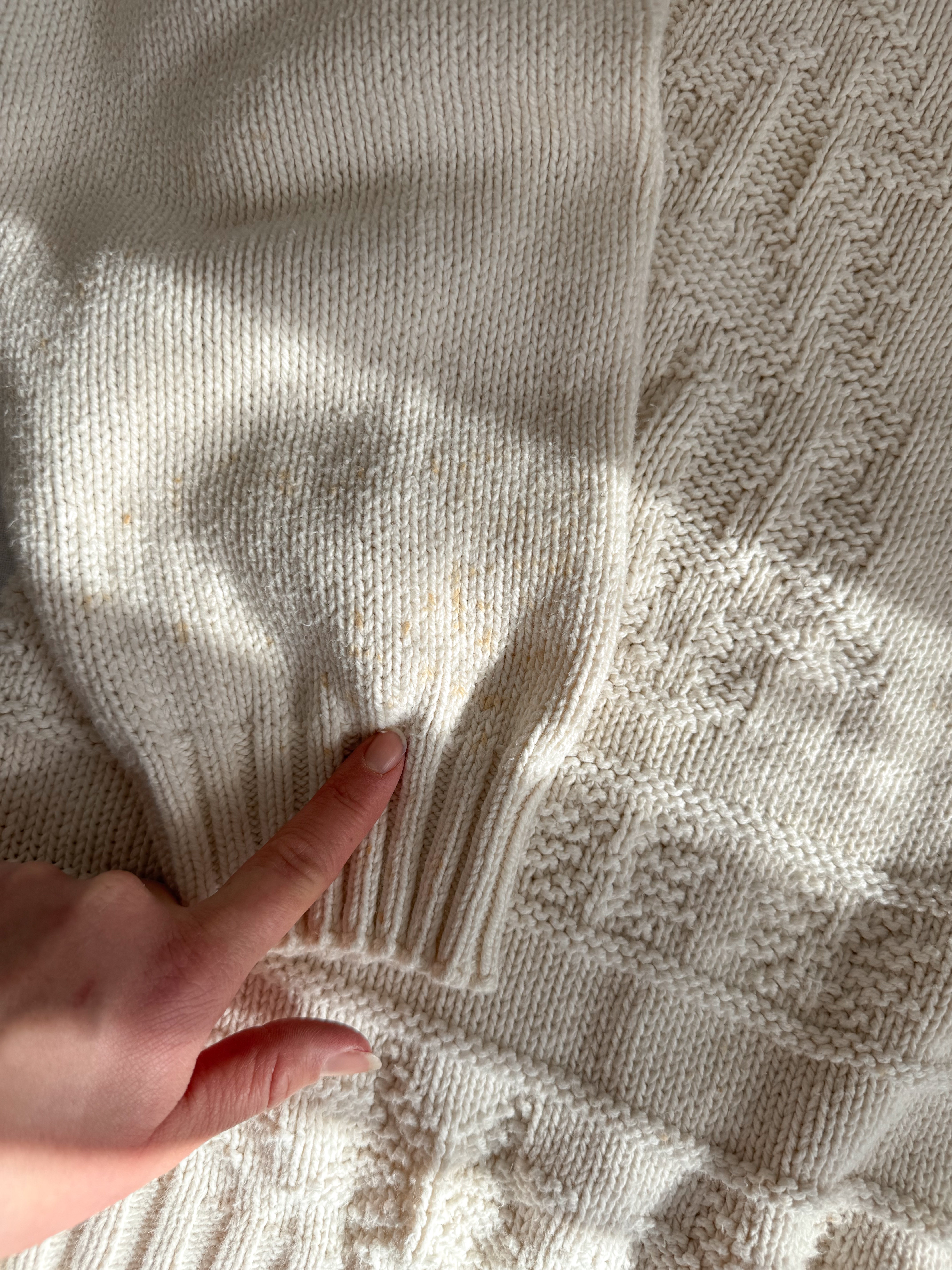 The Duck Landing Sweater (XL)