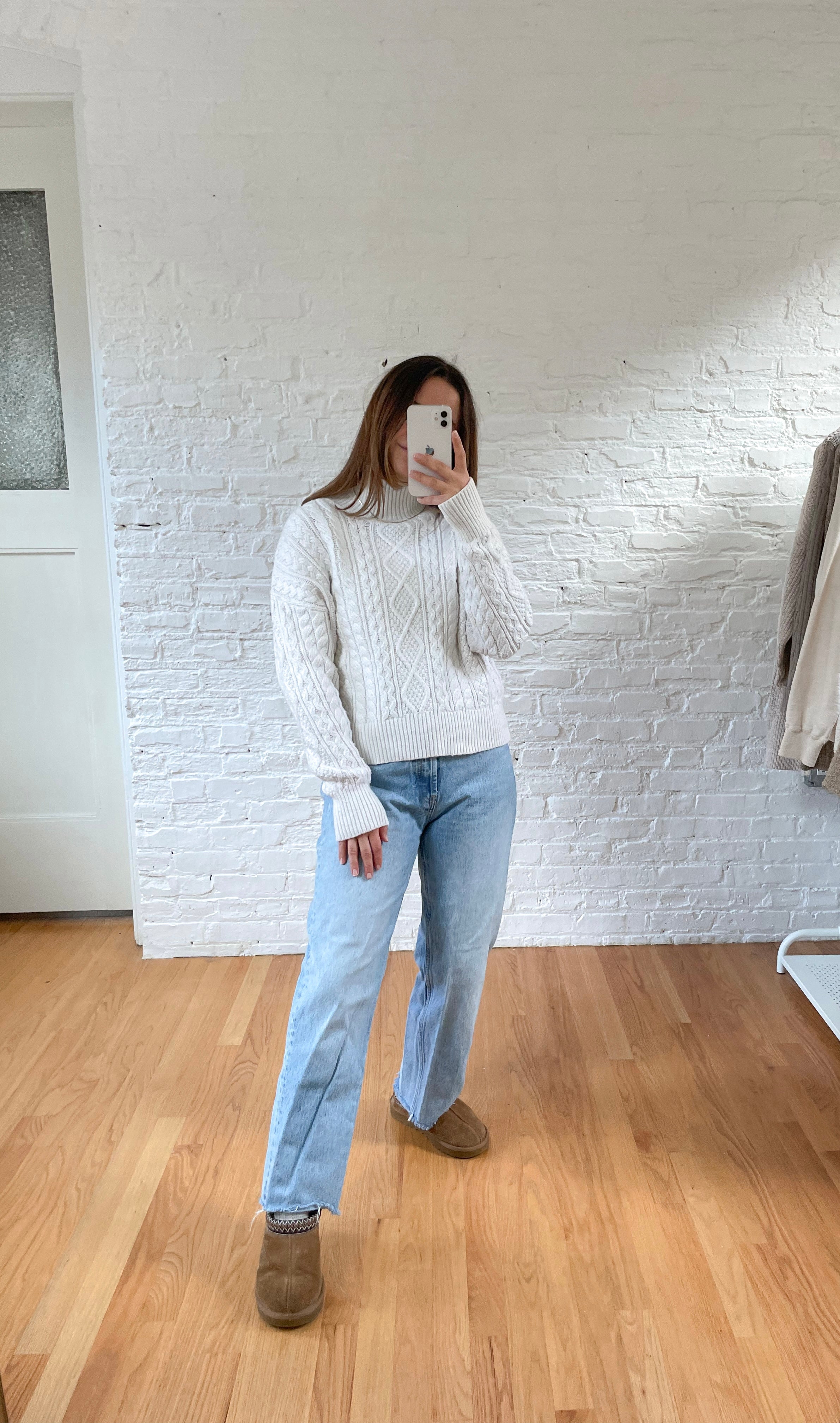 The White Cable Knit Mockneck (M)