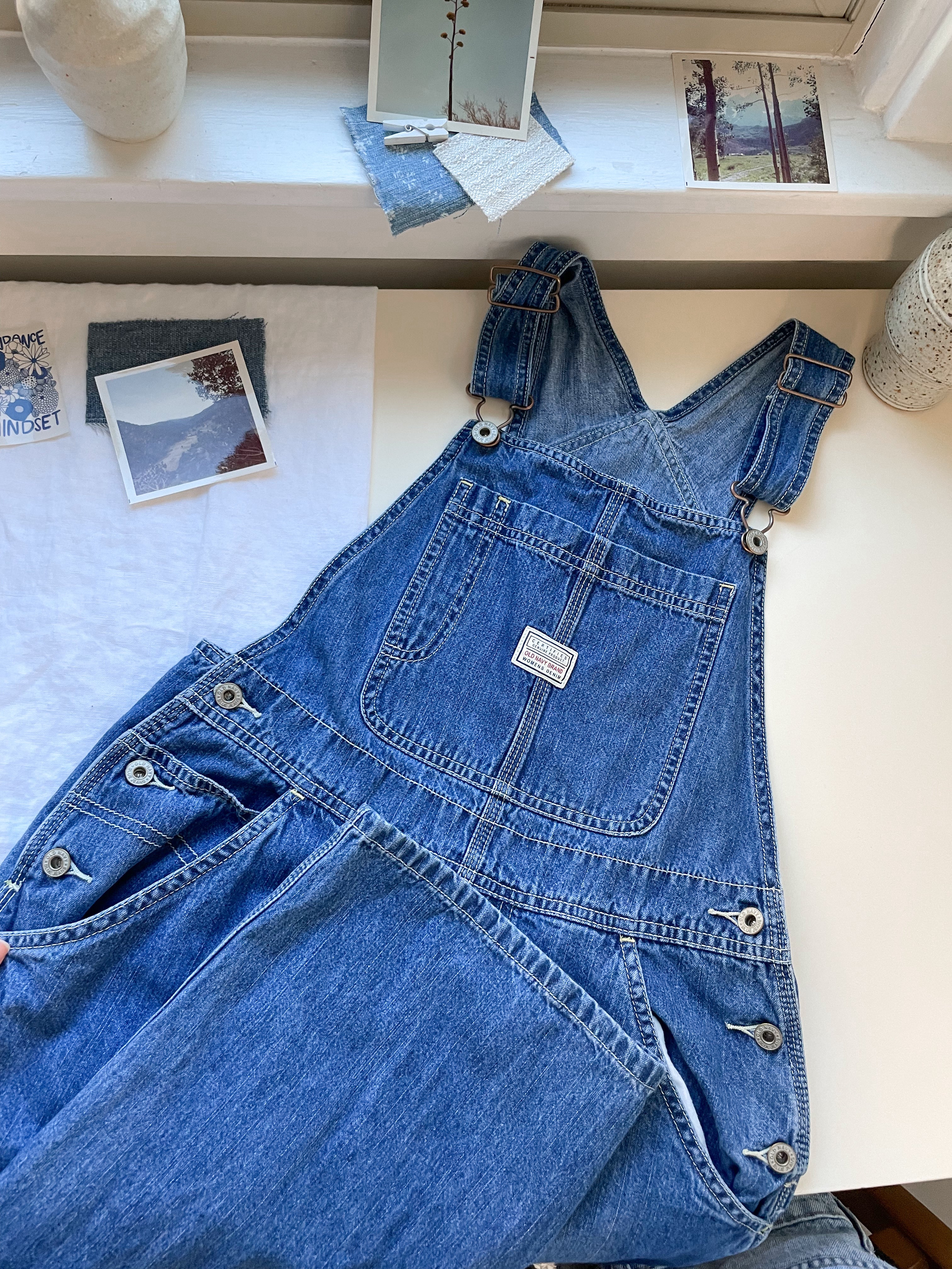 The Old Navy Midwash Overalls (S)