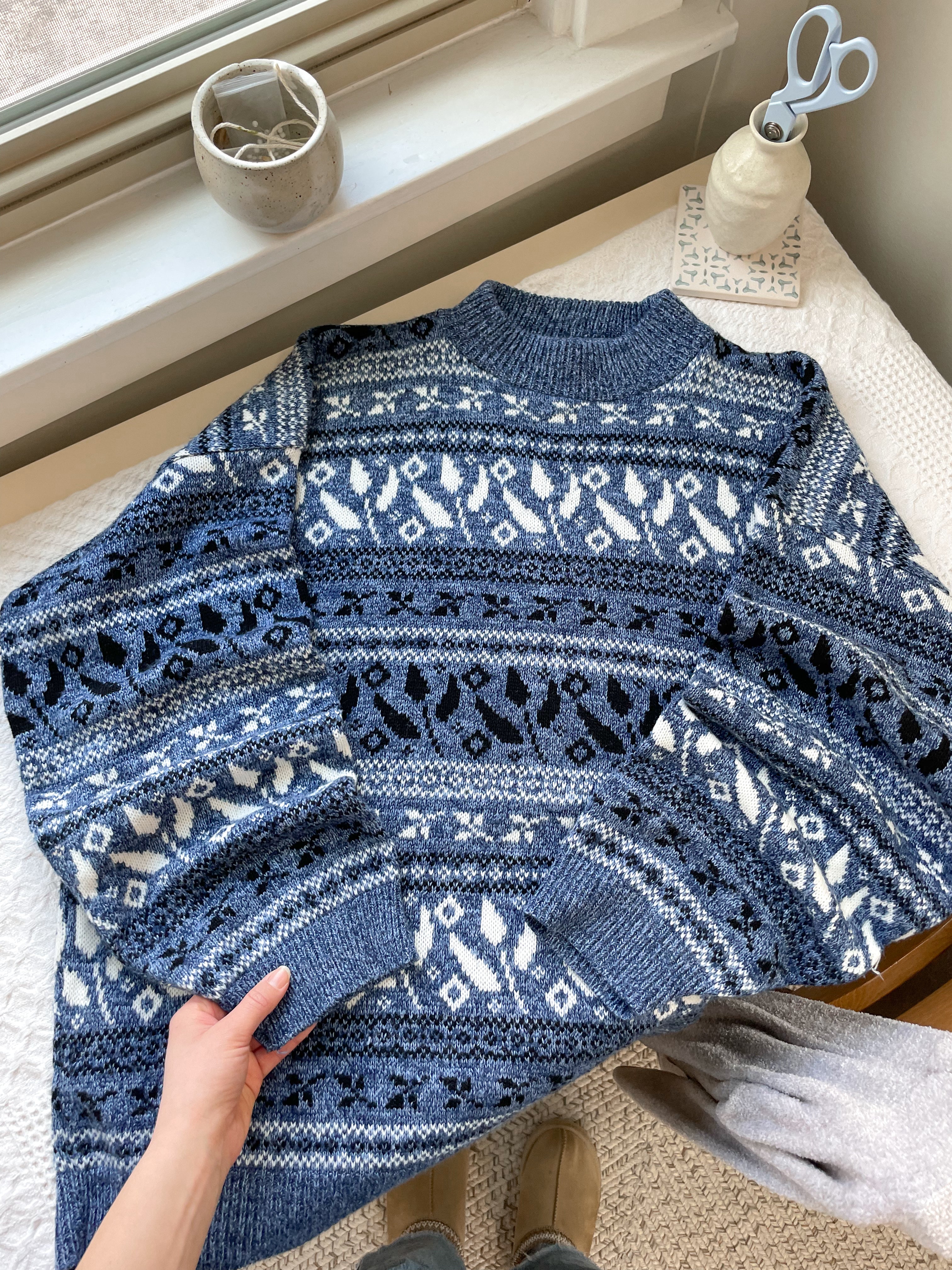 The Blue Pattern Sweater (L)