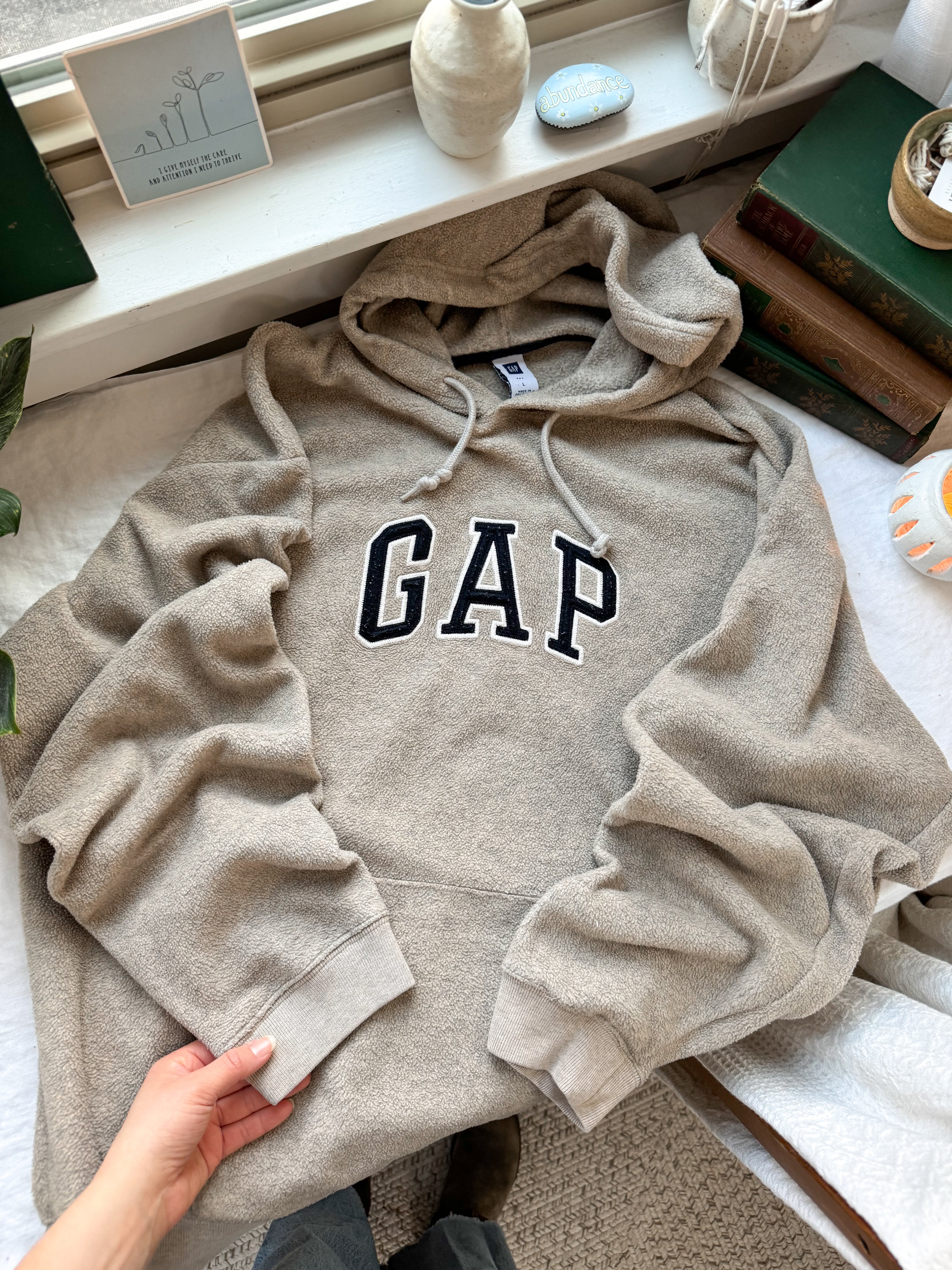 The Beige Gap Hoodie (L)