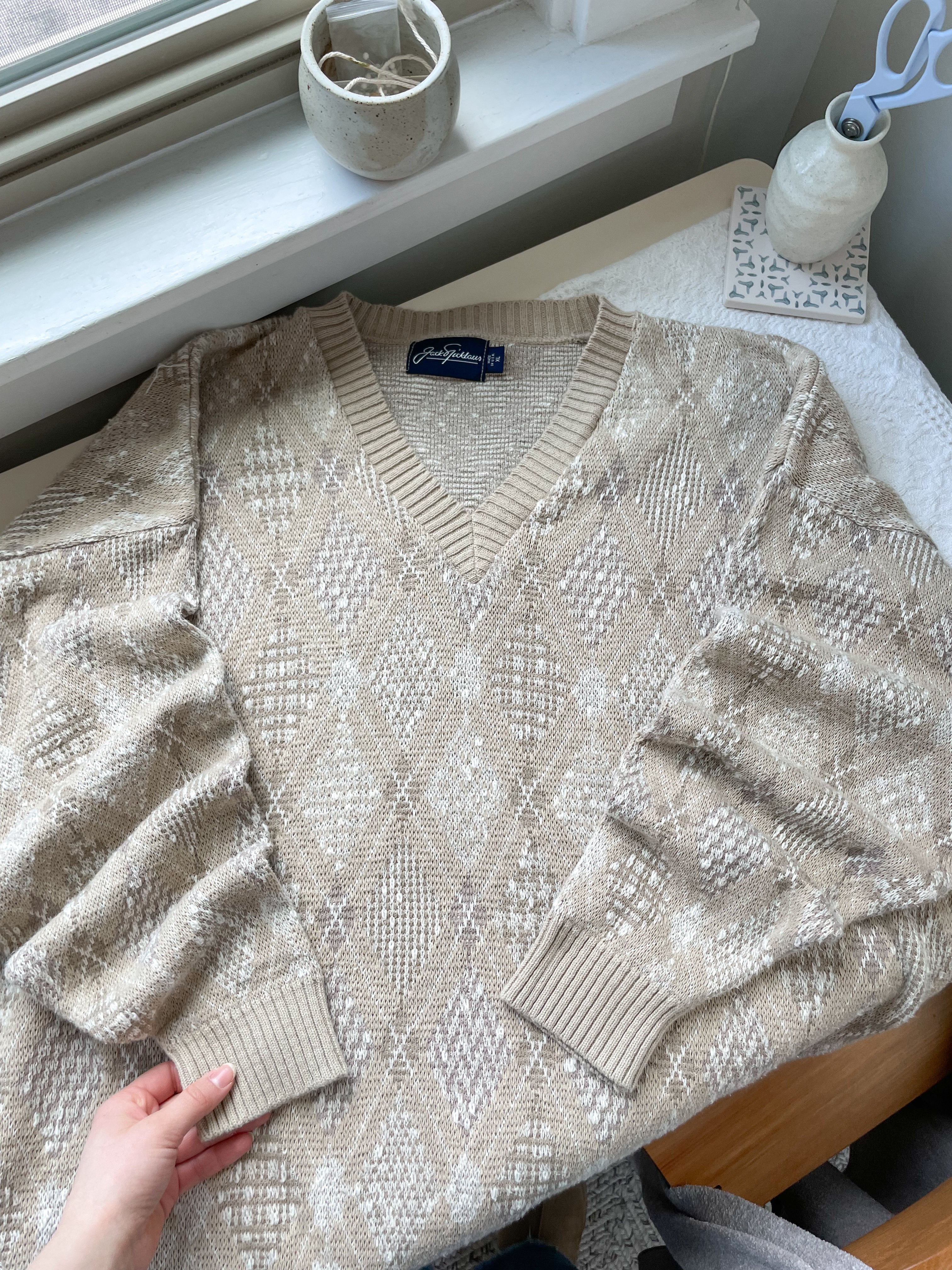 The Neutral Argyle V Neck Sweater (XL)