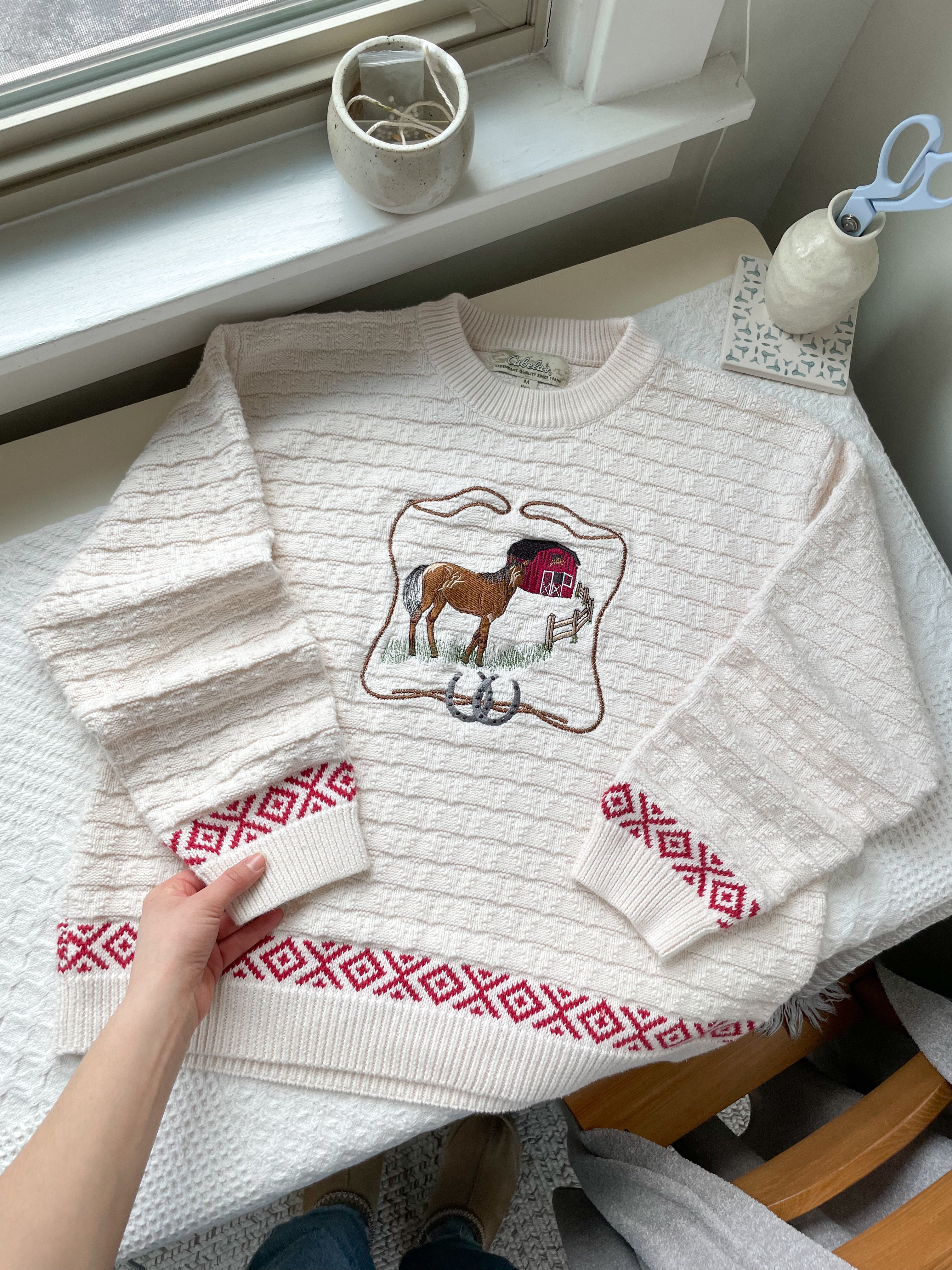 The Horse &amp; Barn Sweater (M)