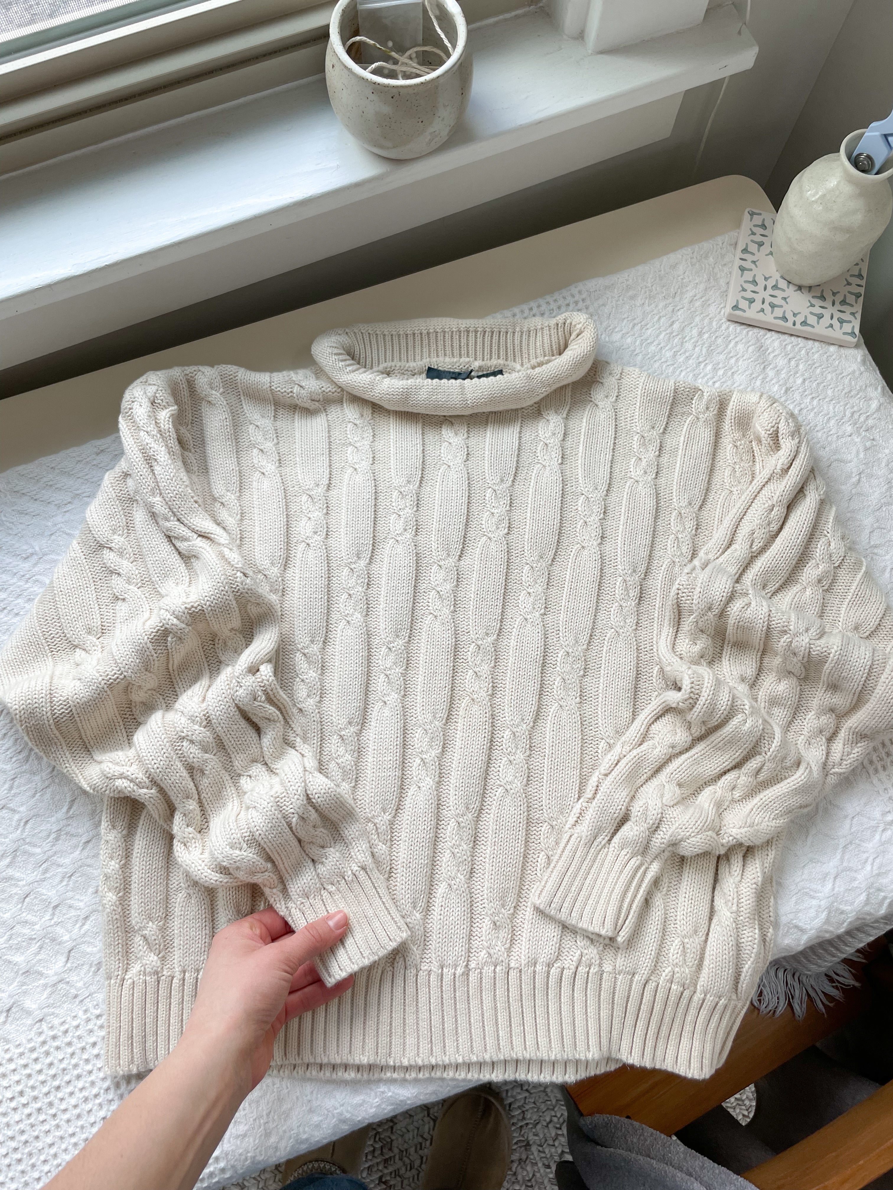 The Cream Cropped Cable Knit (M)