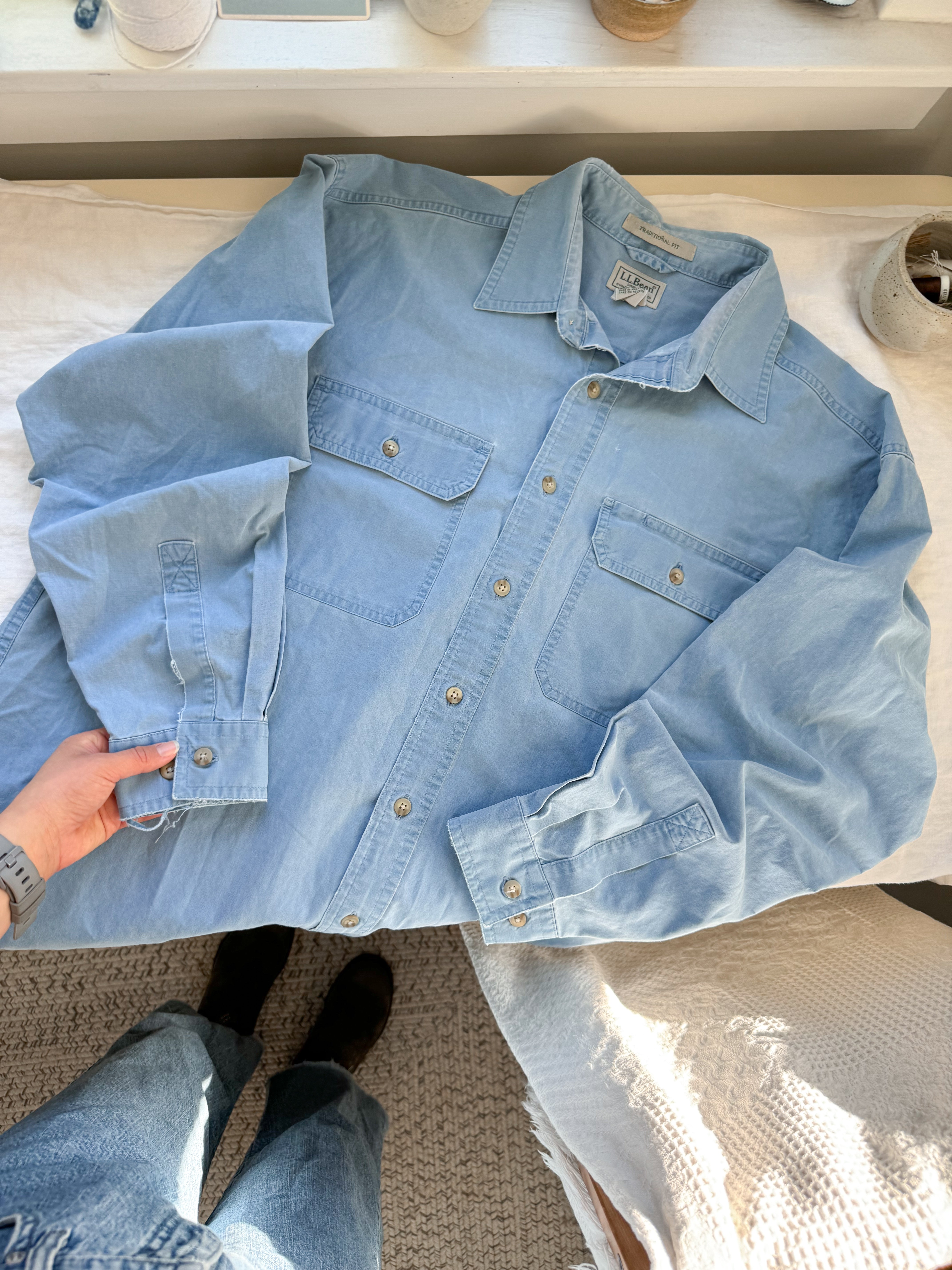 The Chesdin Chambray Shirt (L)