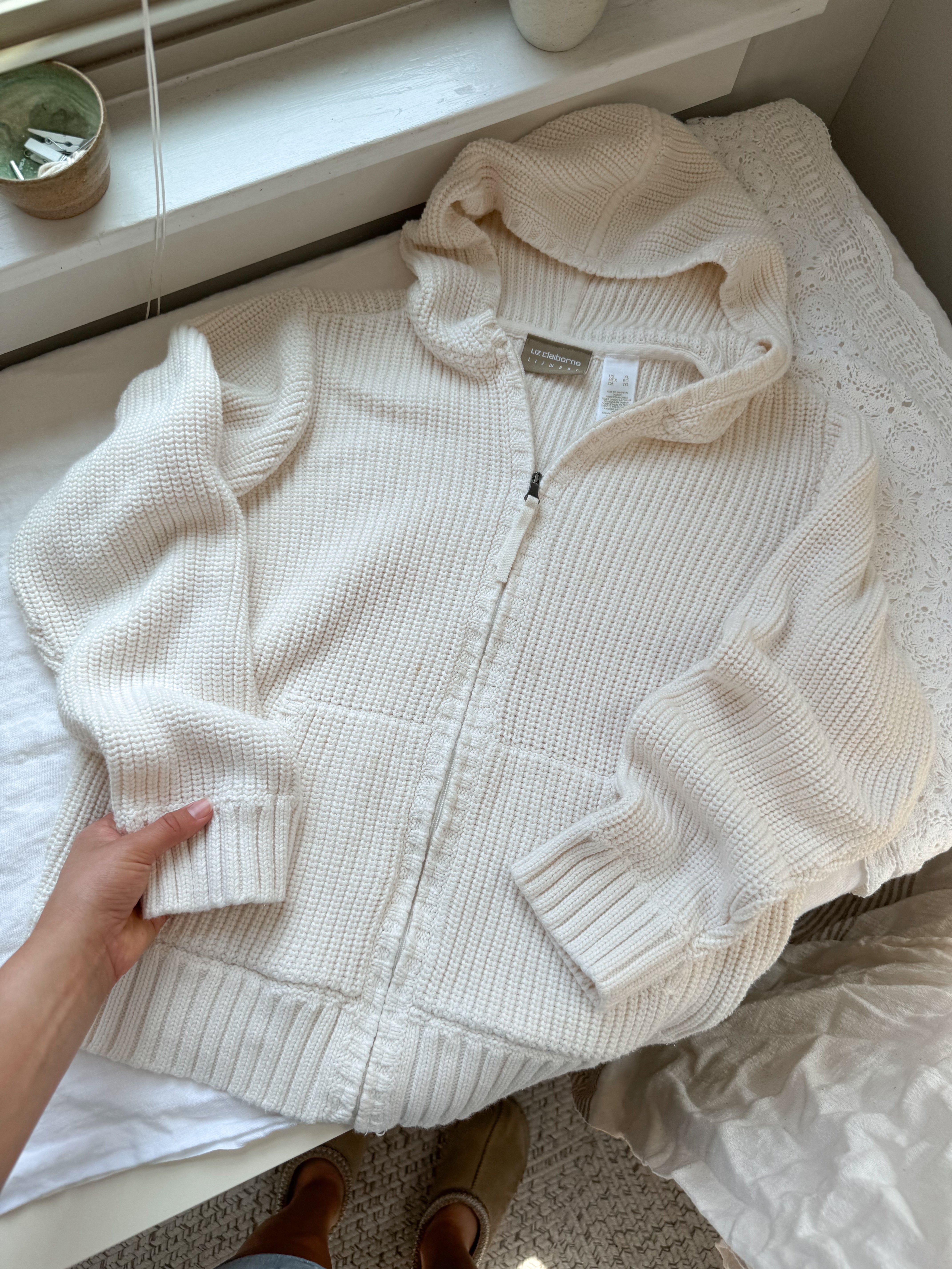 The Cream Zipper Cardigan (L)