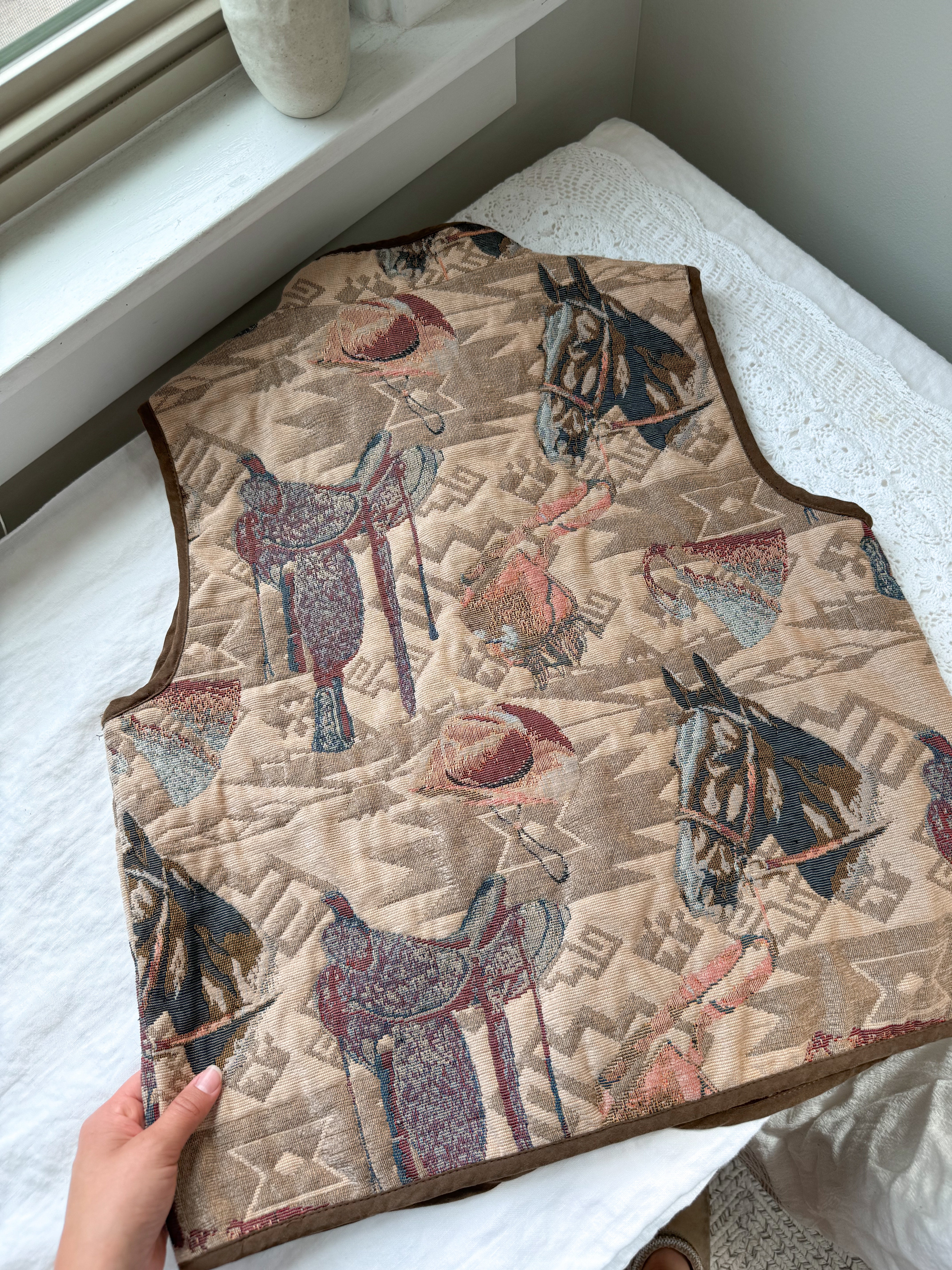 The Horse Tapestry Vest (M)