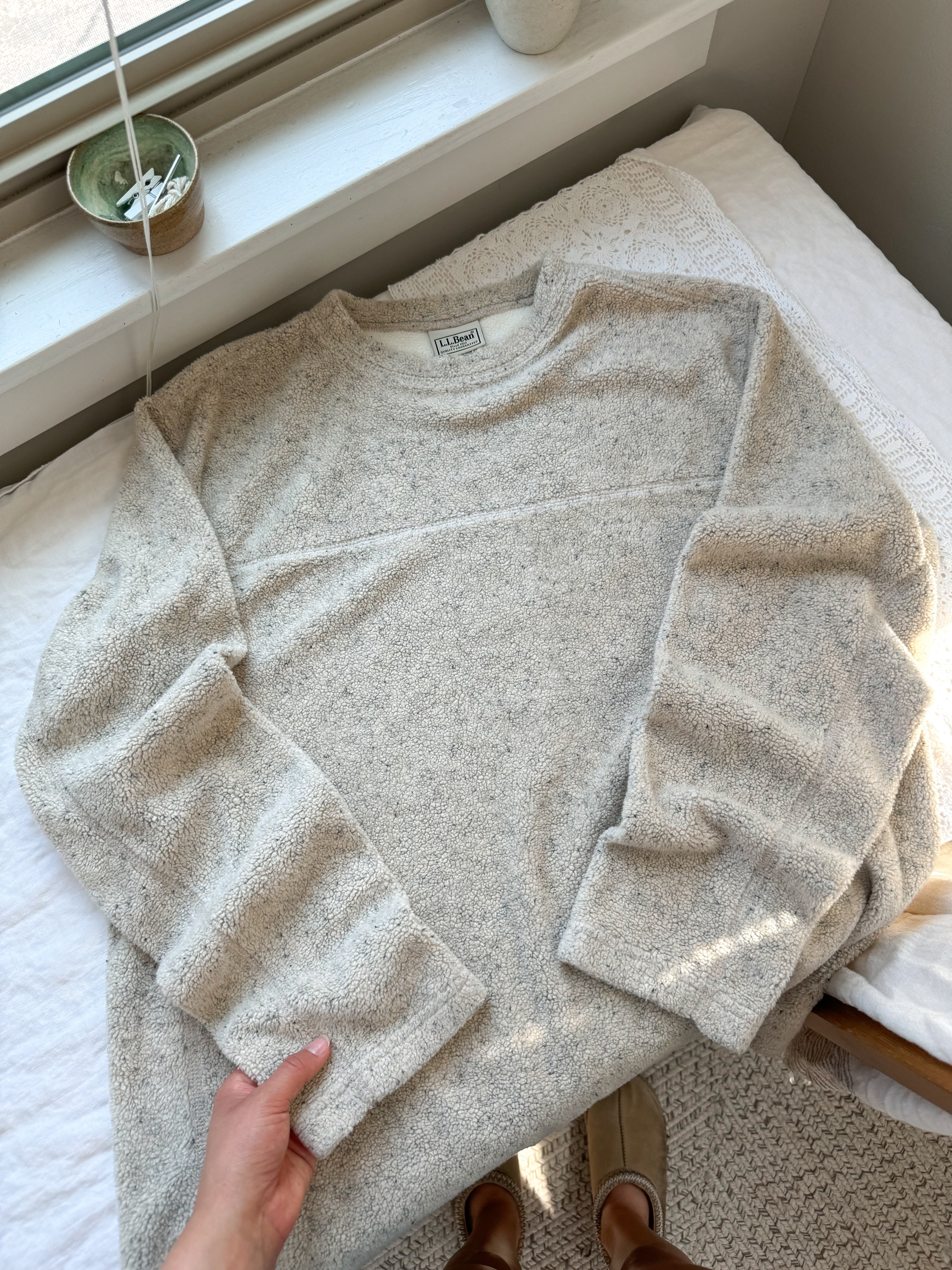 The Fuzzy Speckled Sweatshirt (M)