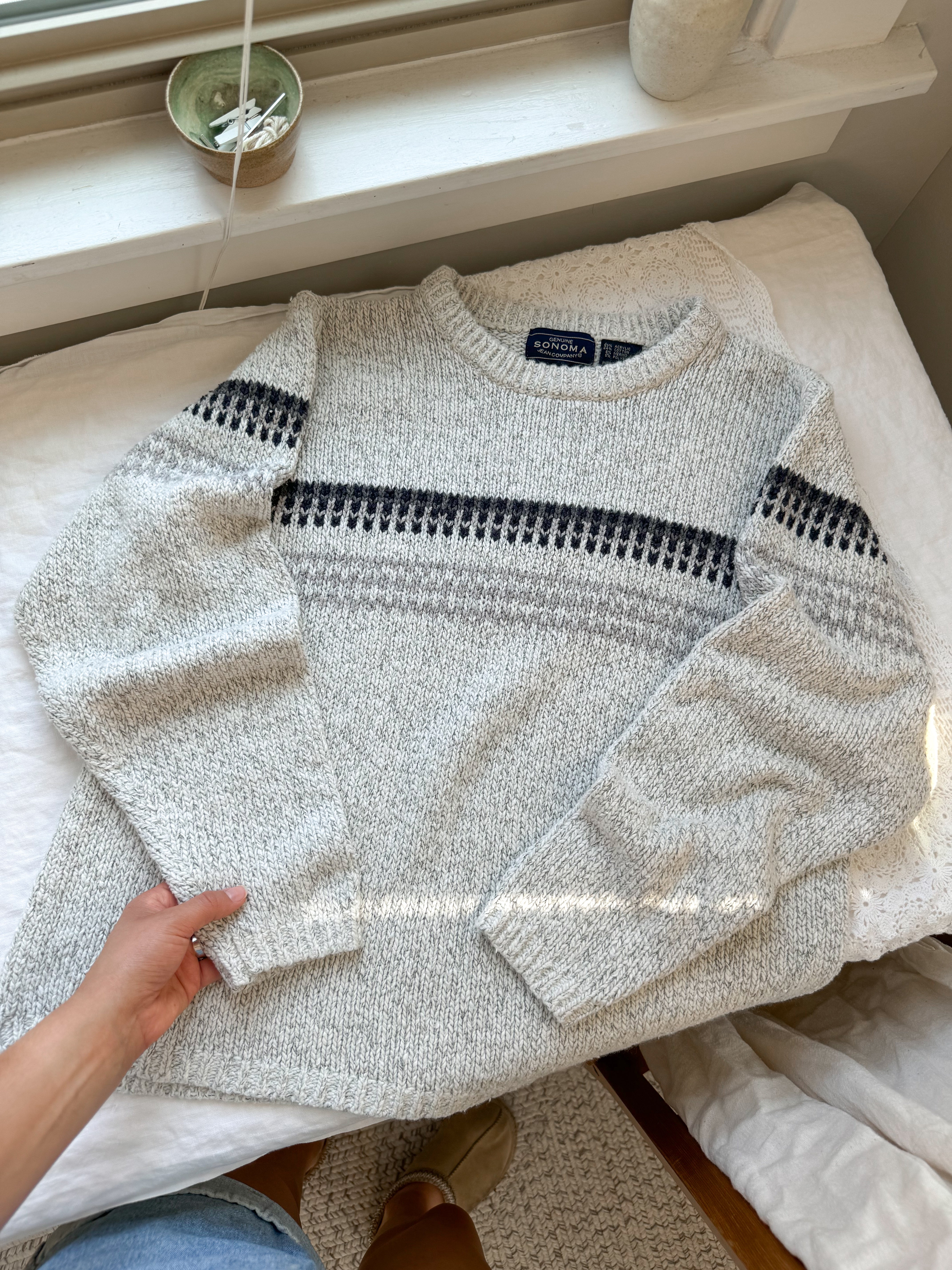 The Speckled Chest Stripe Sweater (M)