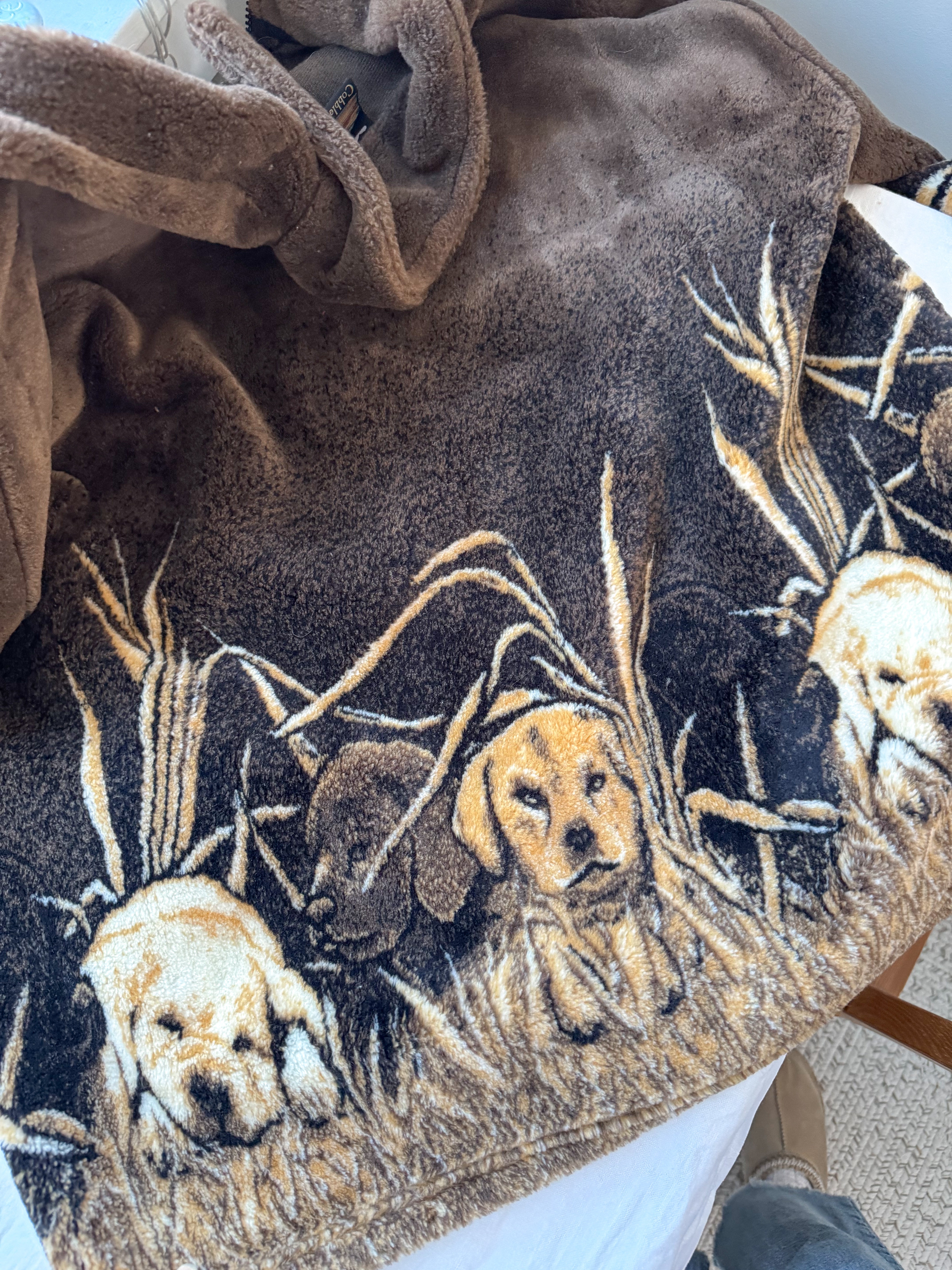 The Dog &amp; Grass Fuzzy Zip Up (L)