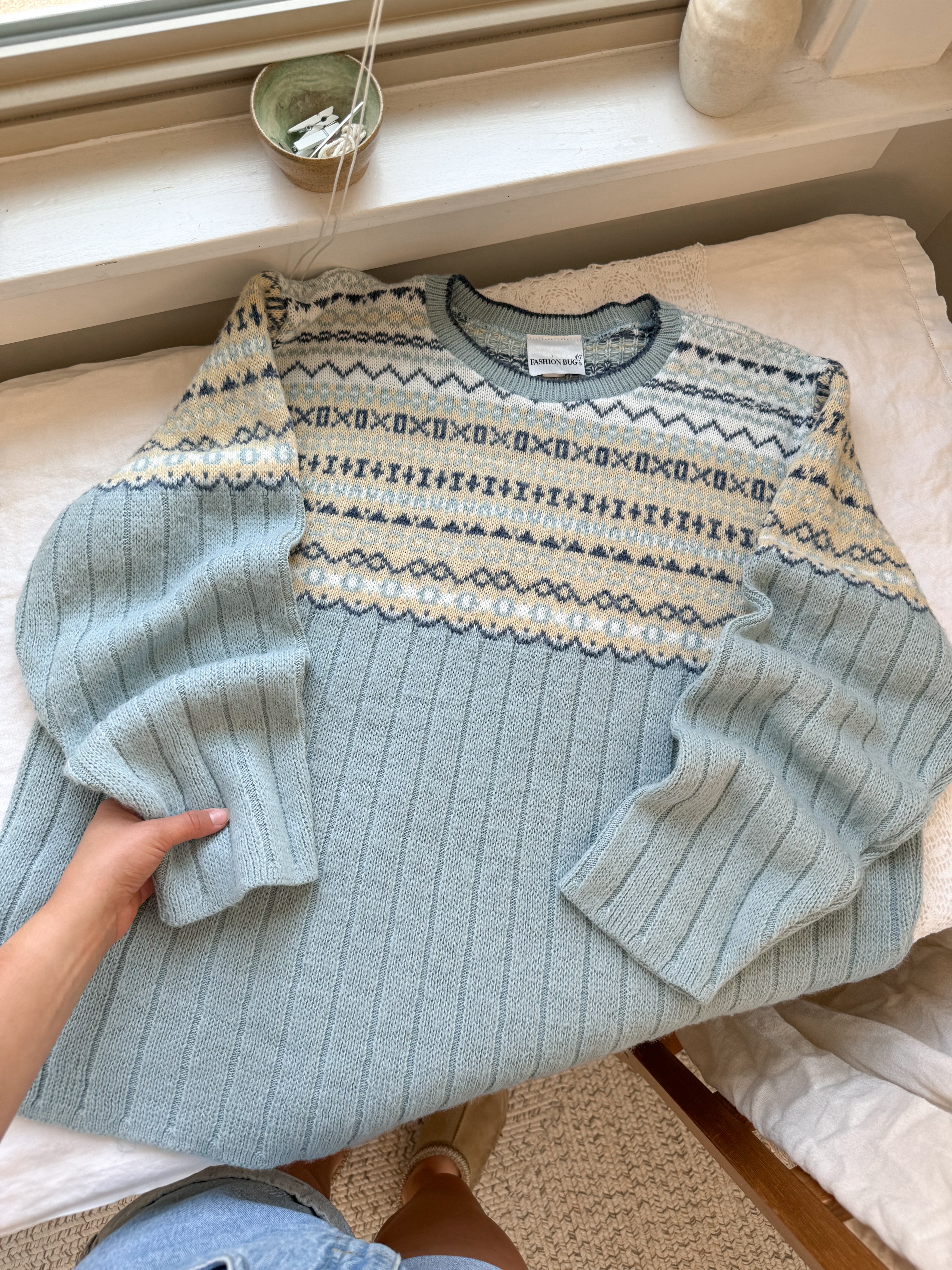 The Pale Blue Pattern Sweater (XL)