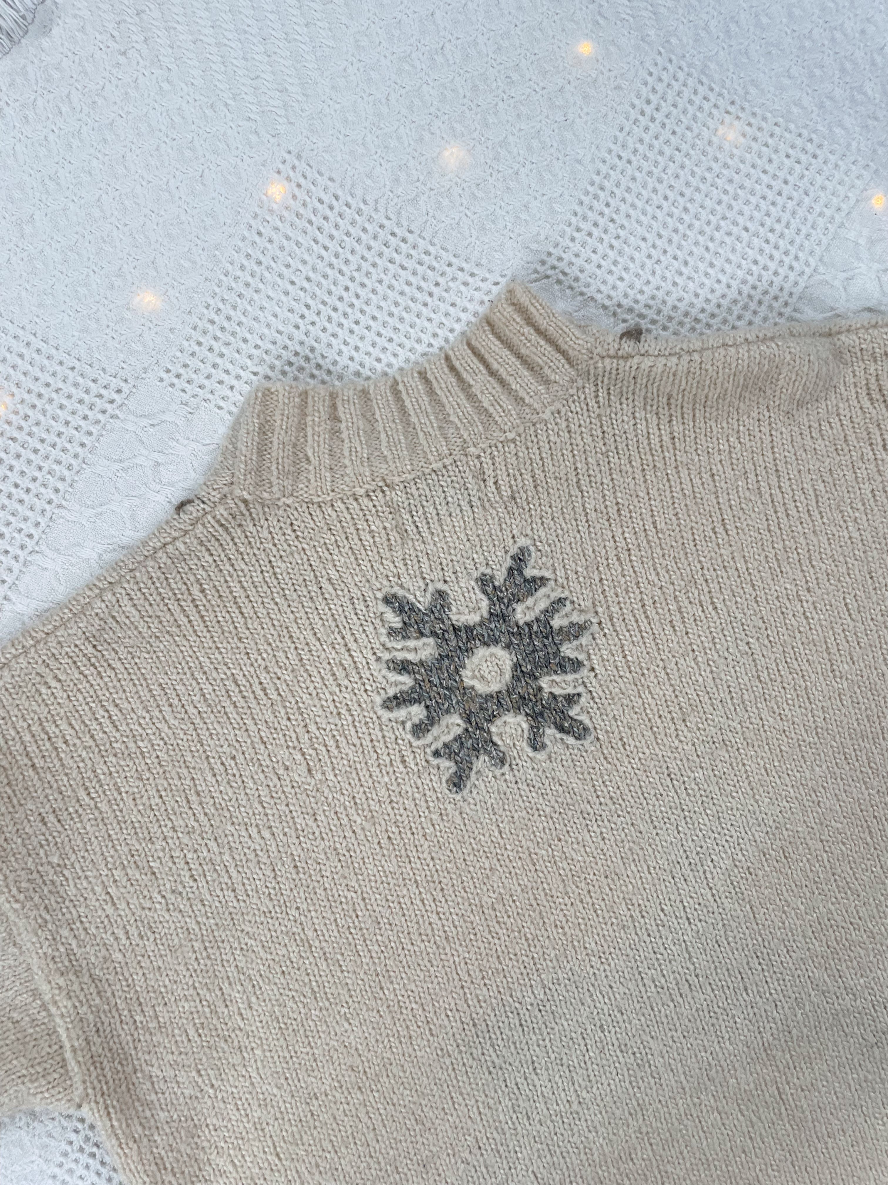 The Cream Reindeer Sweater (XL)