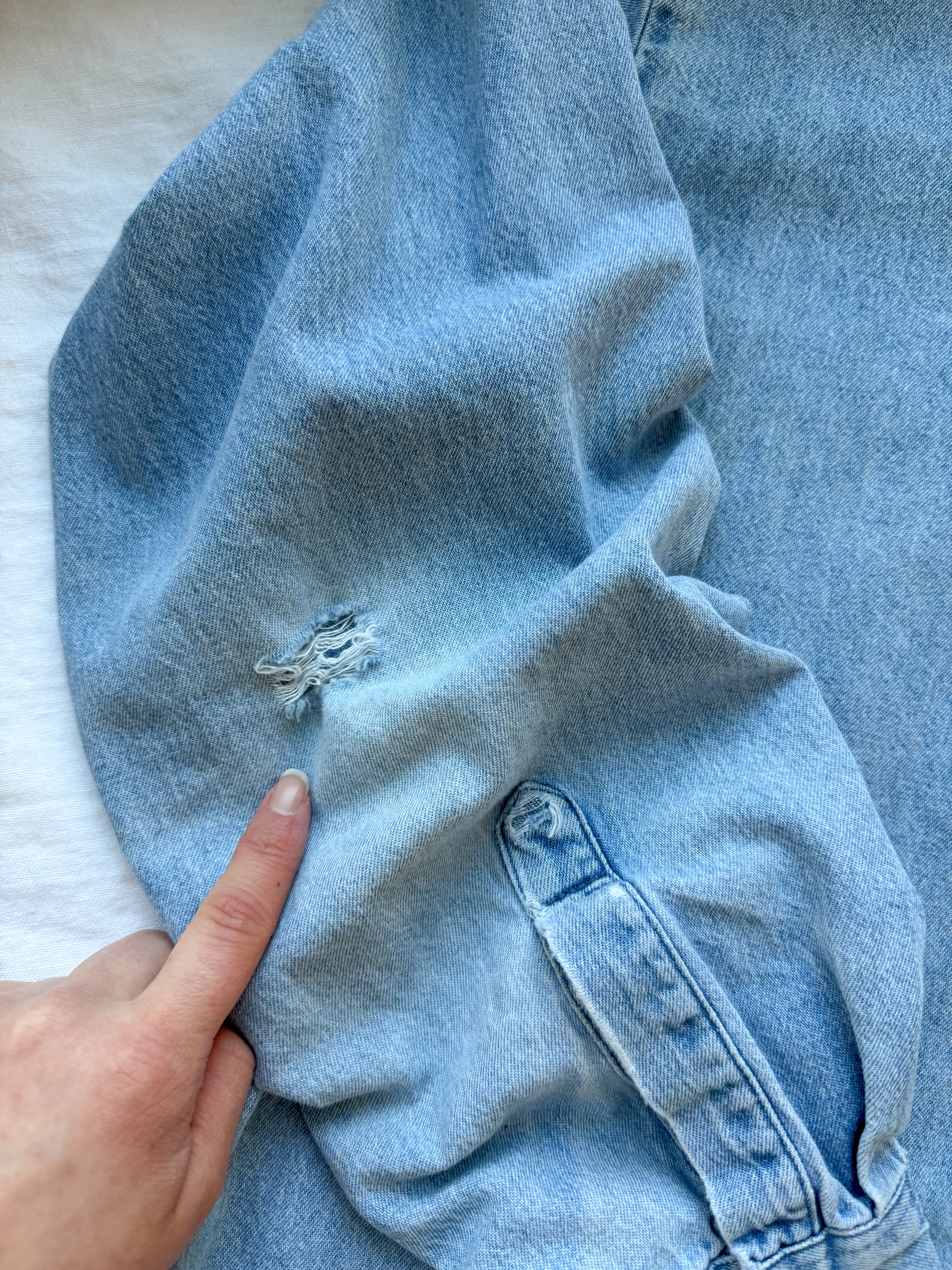 The Flurry Denim Button Up (L)