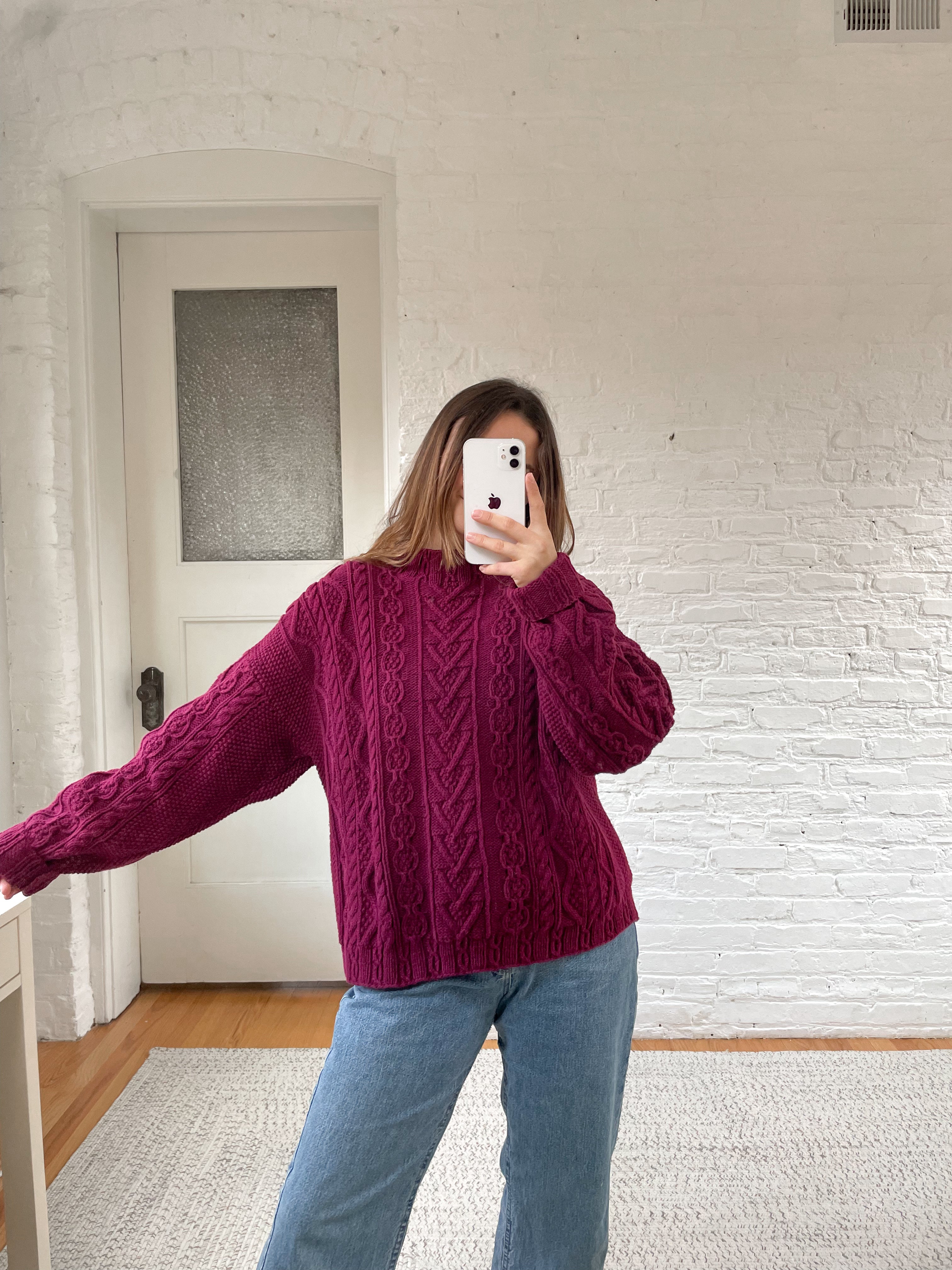 The Chunky Plum Cable Knit (L)