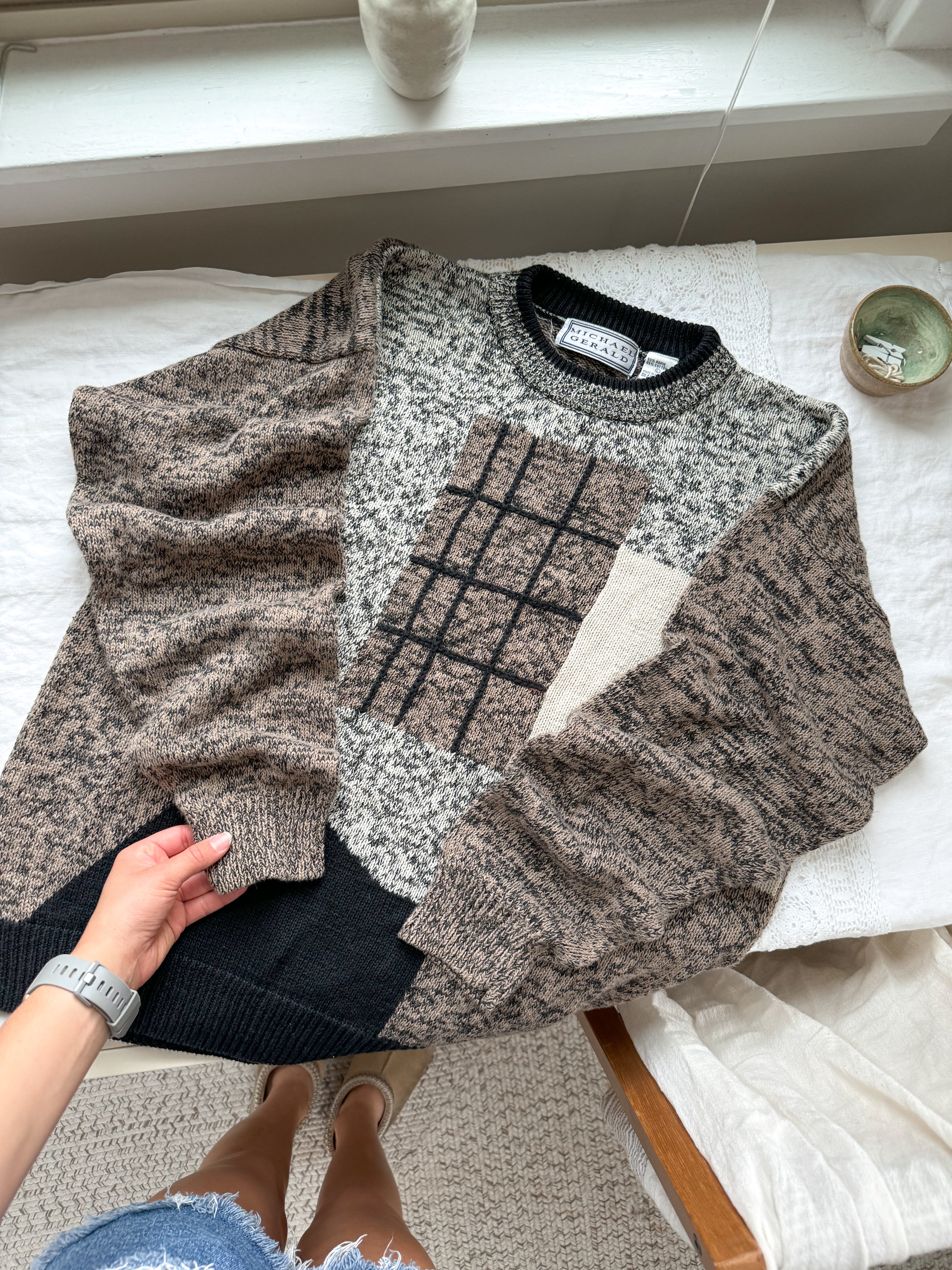 The Neutral Abstract Sweater (L)