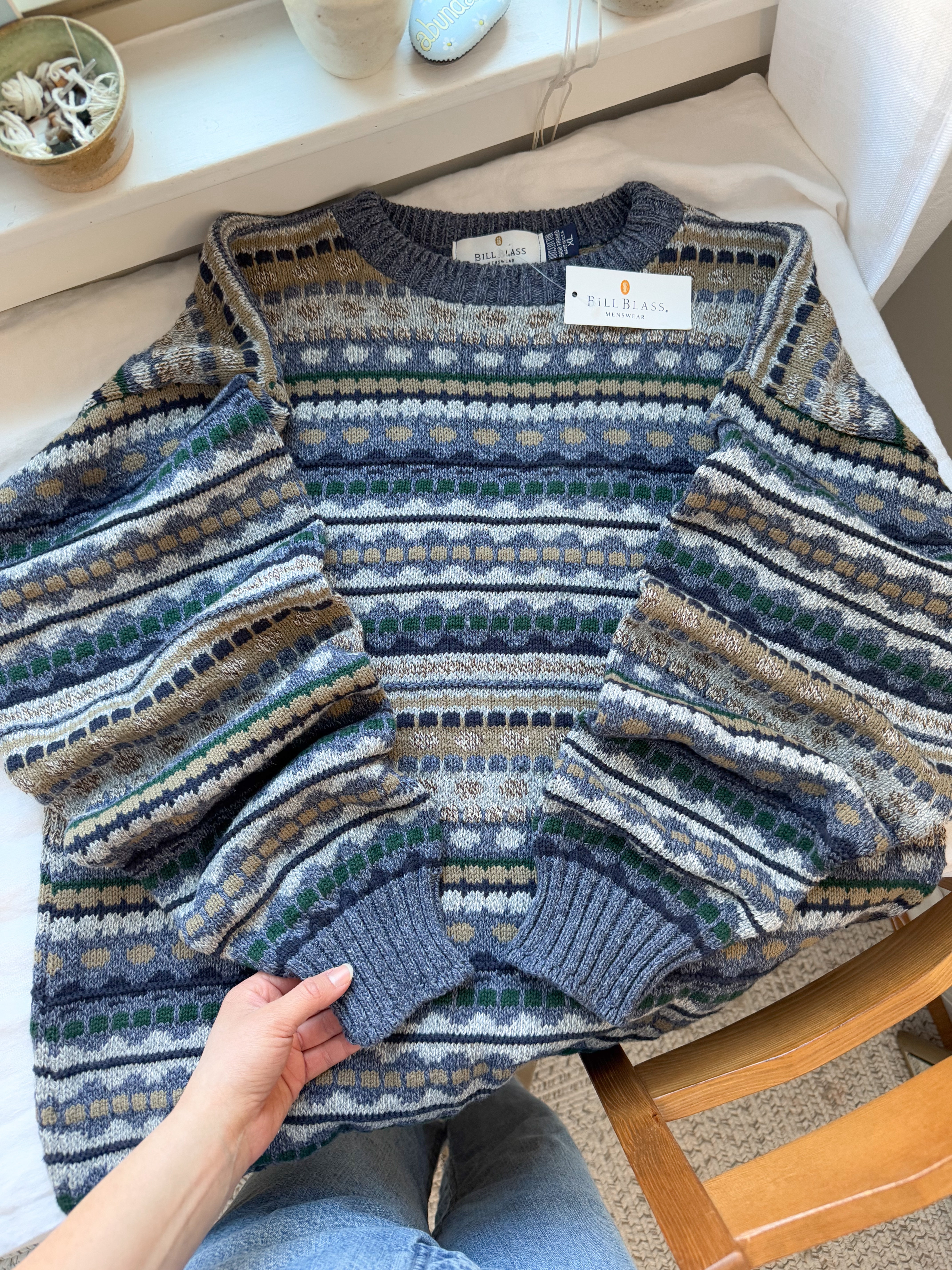 The Textured Pattern Sweater (XL)
