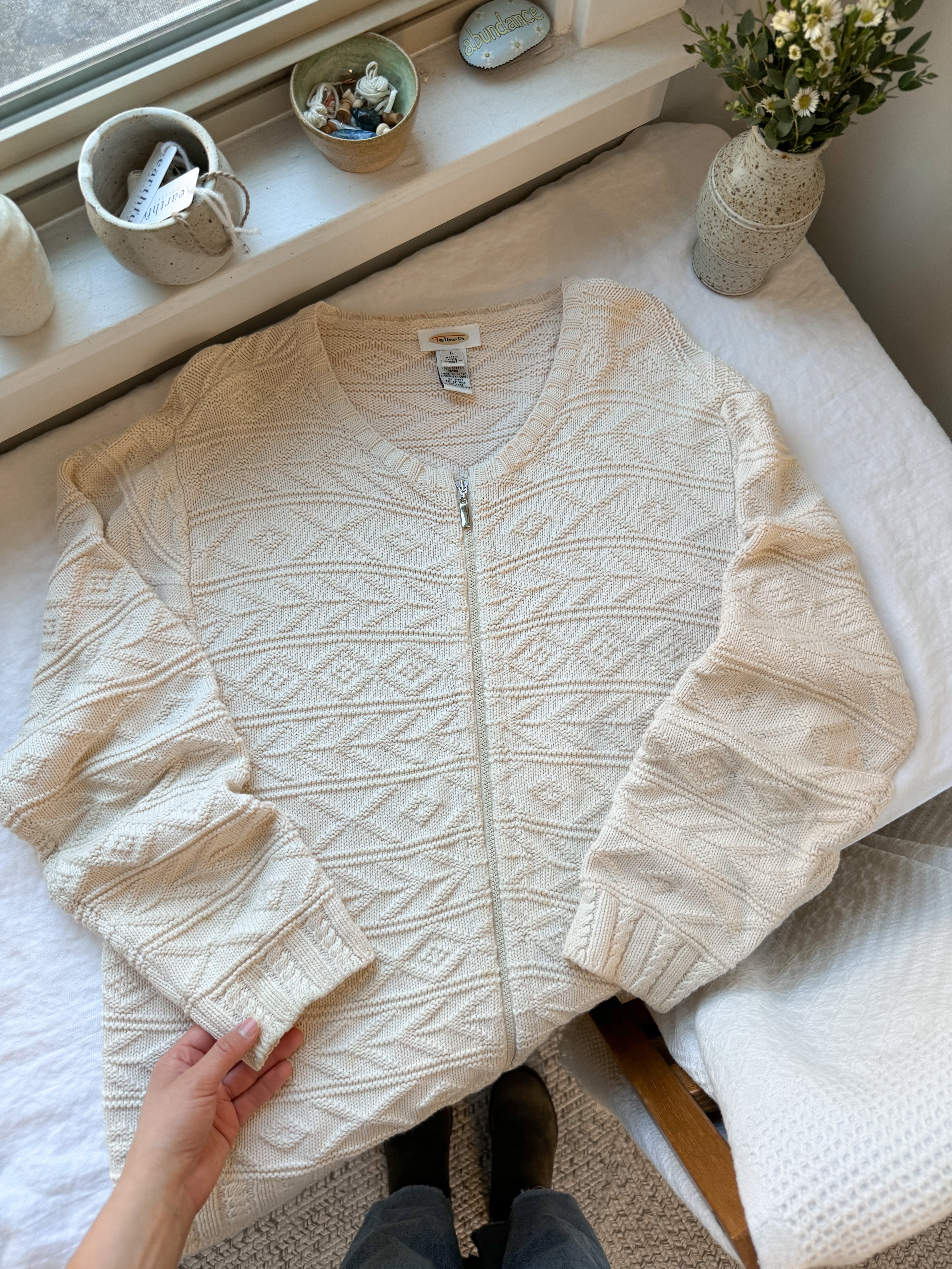 The Nordic Cream Zip Up Cardigan (L)